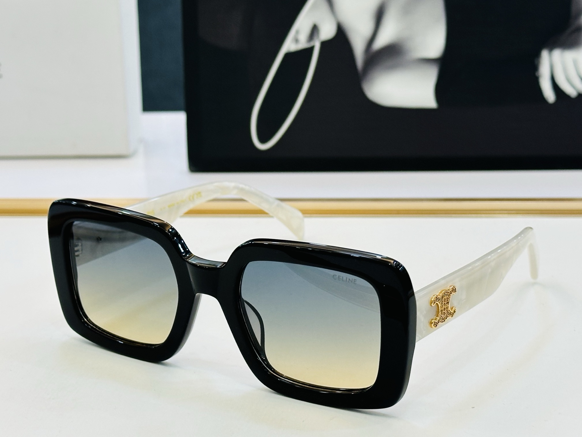 【CELINE】赛琳 CL40304 Size：54口23-145 一直热销的款式 欧美风 光泽度好 质