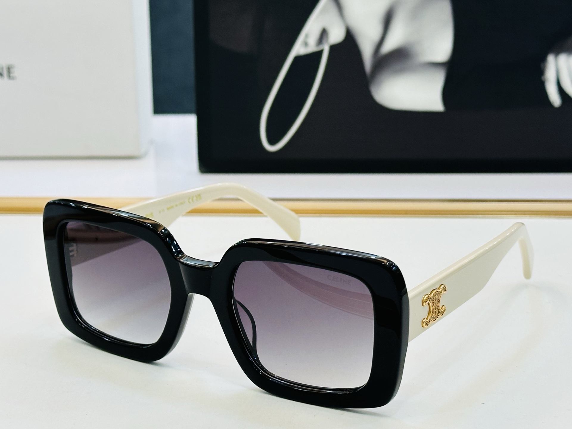 【CELINE】赛琳 CL40304 Size：54口23-145 一直热销的款式 欧美风 光泽度好 质