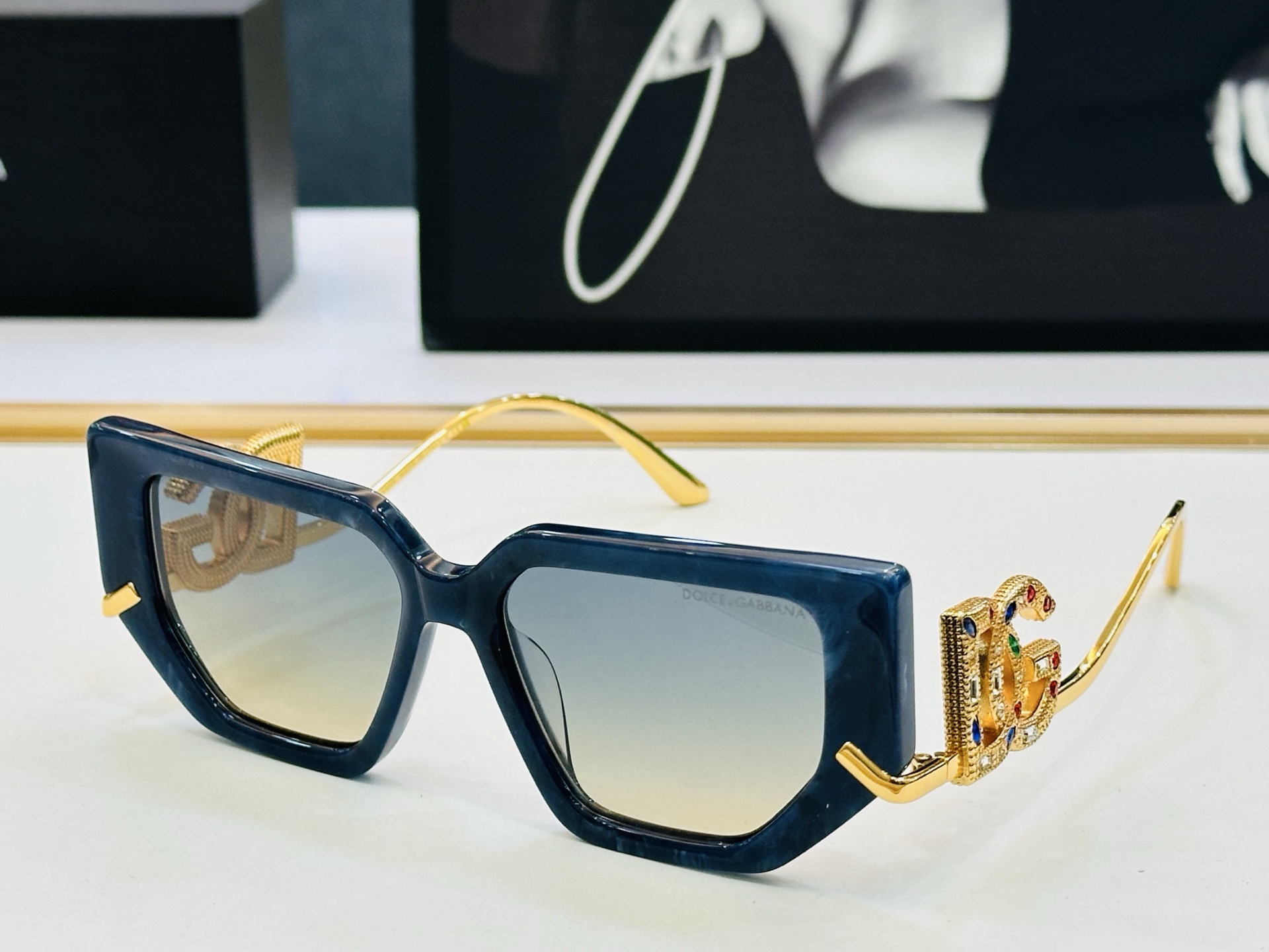 🆕 官网款 🔺DOLCE&GABBAN*🔻DG4400 Size：52口16-140 新颖独特🔝🔝K美艳