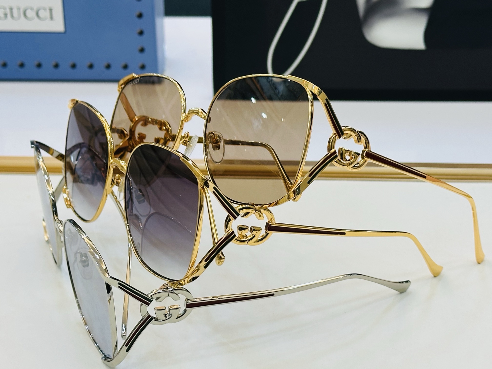 GUCC* 古家 GG1669 🐝🐝系列 Size：60口18-132 🍁🍁K 超绝品质 太阳镜 。