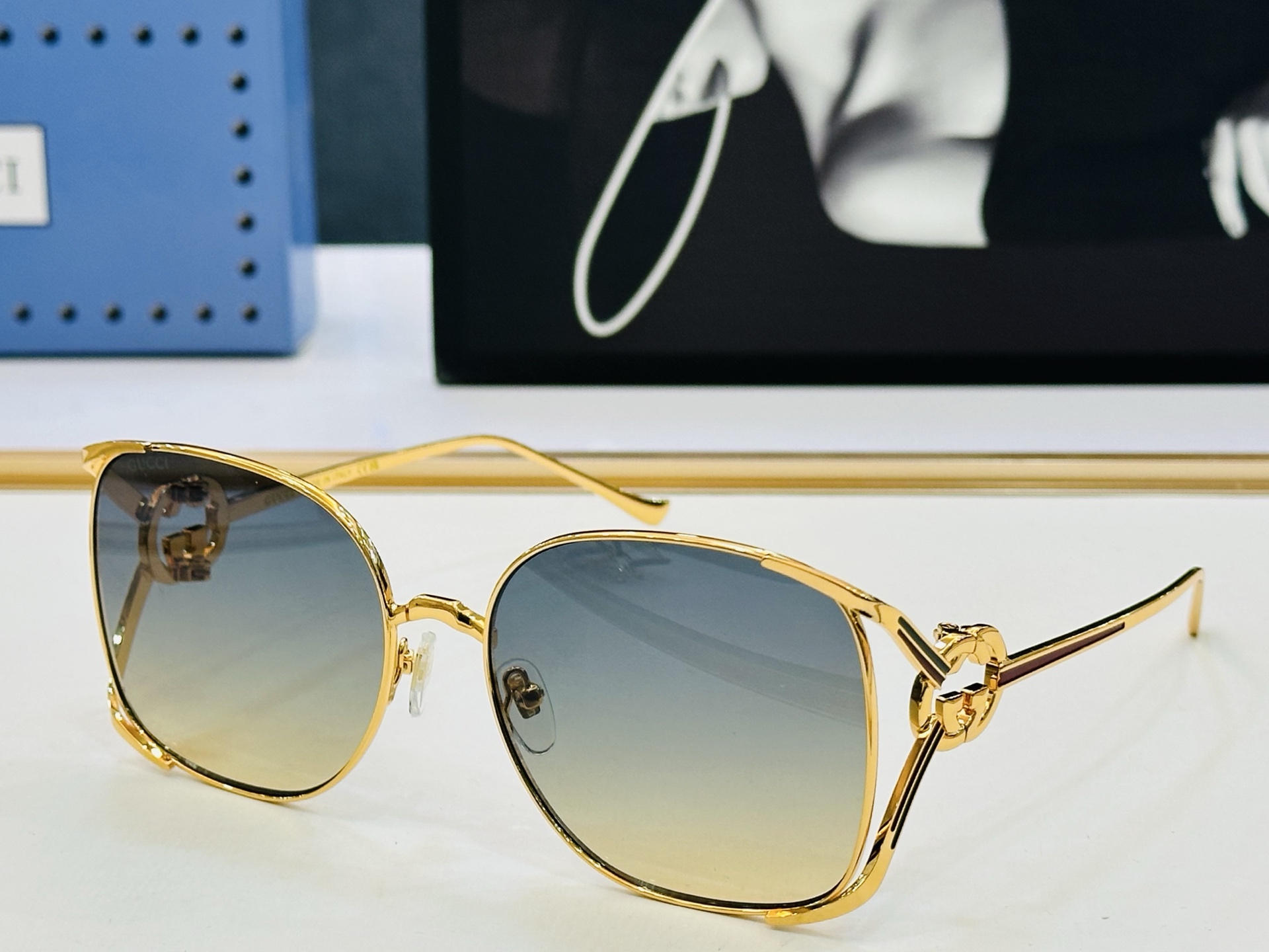 GUCC* 古家 GG1669 🐝🐝系列 Size：60口18-132 🍁🍁K 超绝品质 太阳镜 。