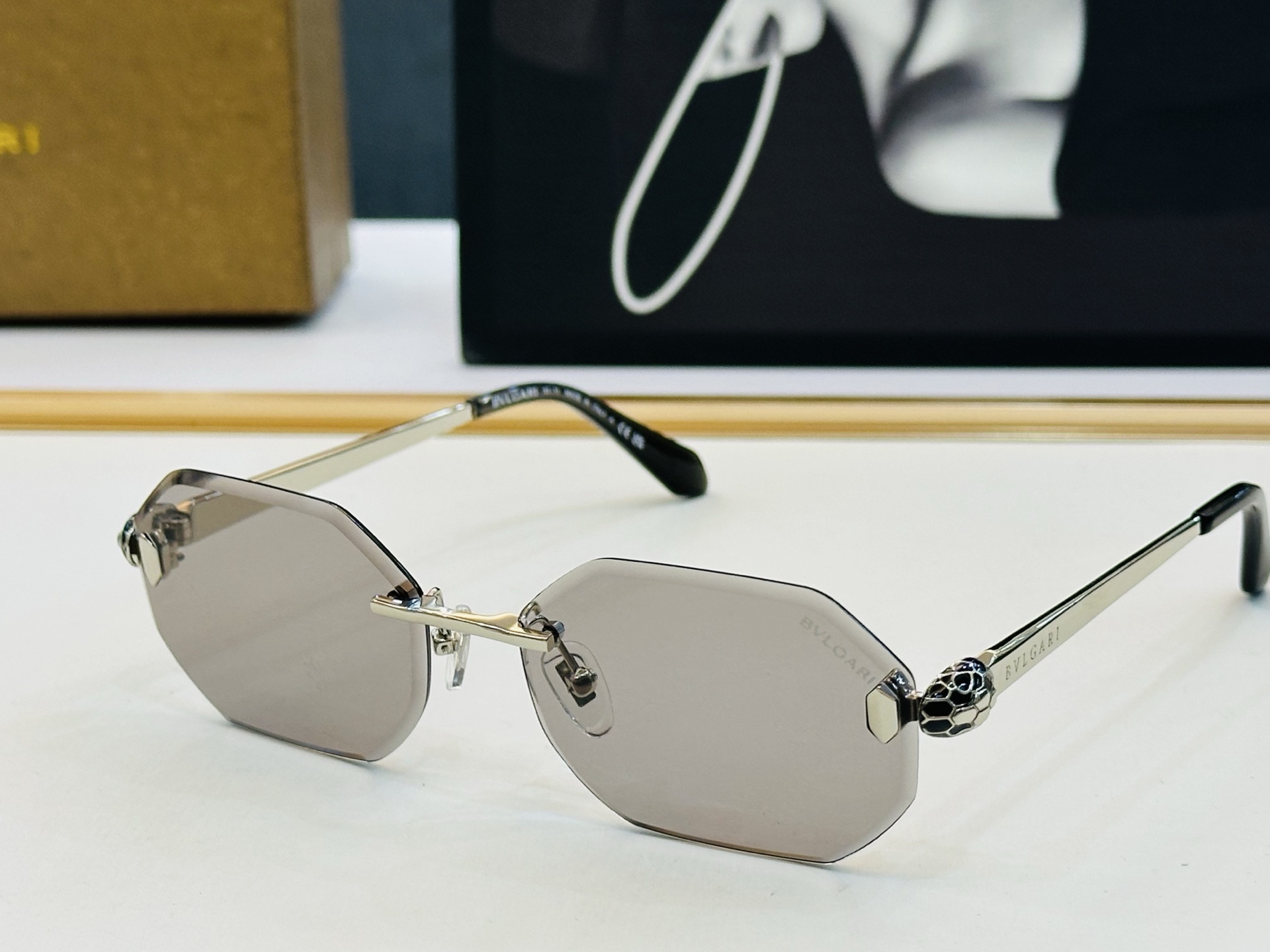 🆕款 官网同售 宝格家 BV40105 👍 Size ：57口16-140 绝对要买😎品质非常完美 C出