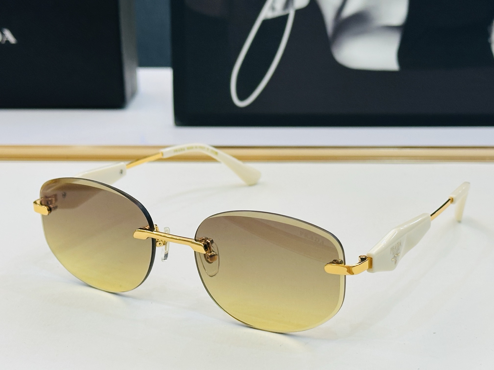 🔺PRAD*🔻普家 PR211VS Size：58口18-145 眼镜系列堪称精湛制作 彰显独特个性 J