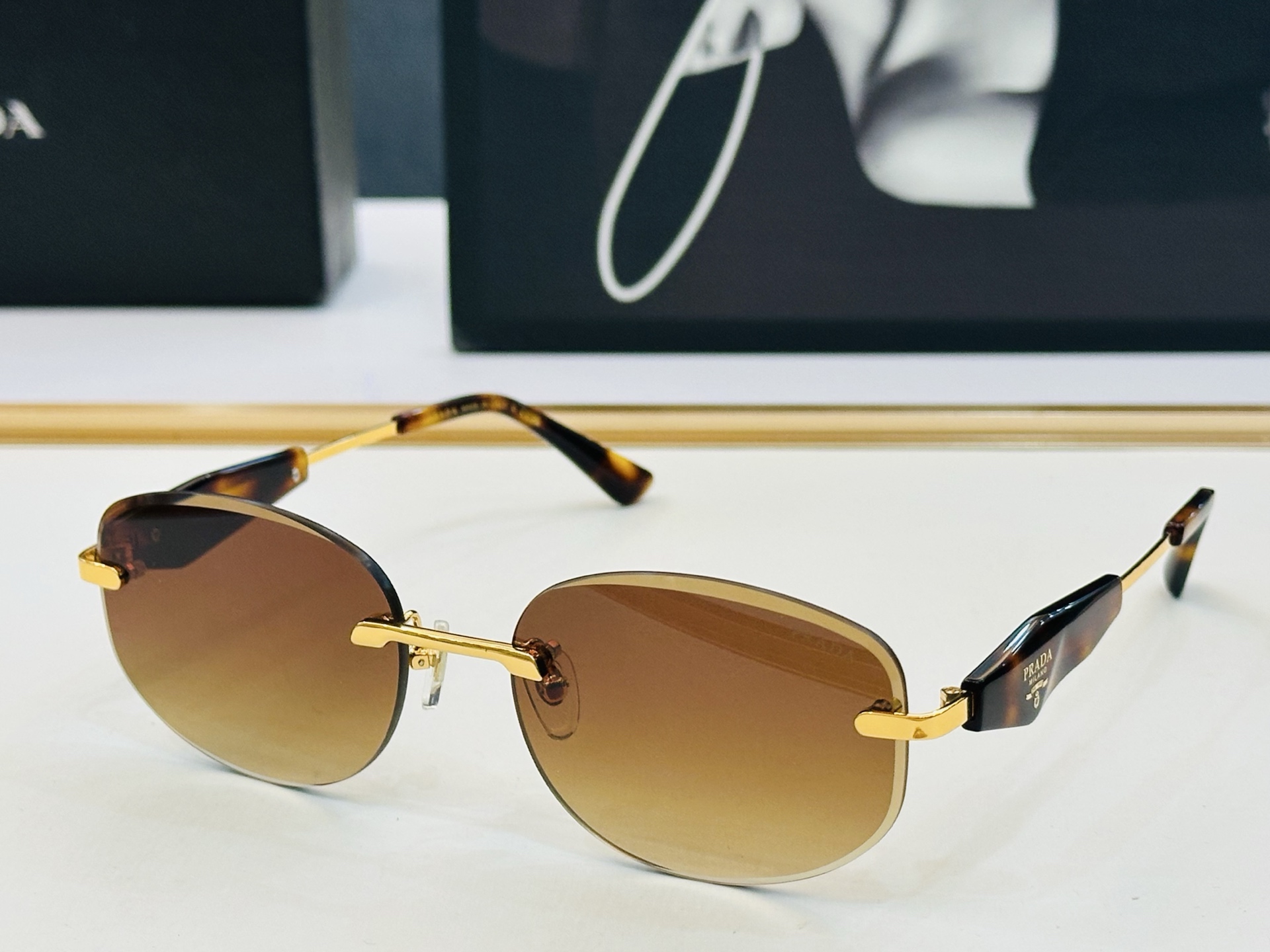 🔺PRAD*🔻普家 PR211VS Size：58口18-145 眼镜系列堪称精湛制作 彰显独特个性 J