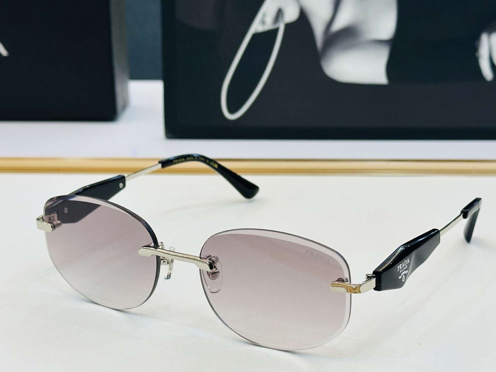 🔺PRAD*🔻普家 PR211VS Size：58口18-145 眼镜系列堪称精湛制作 彰显独特个性 J