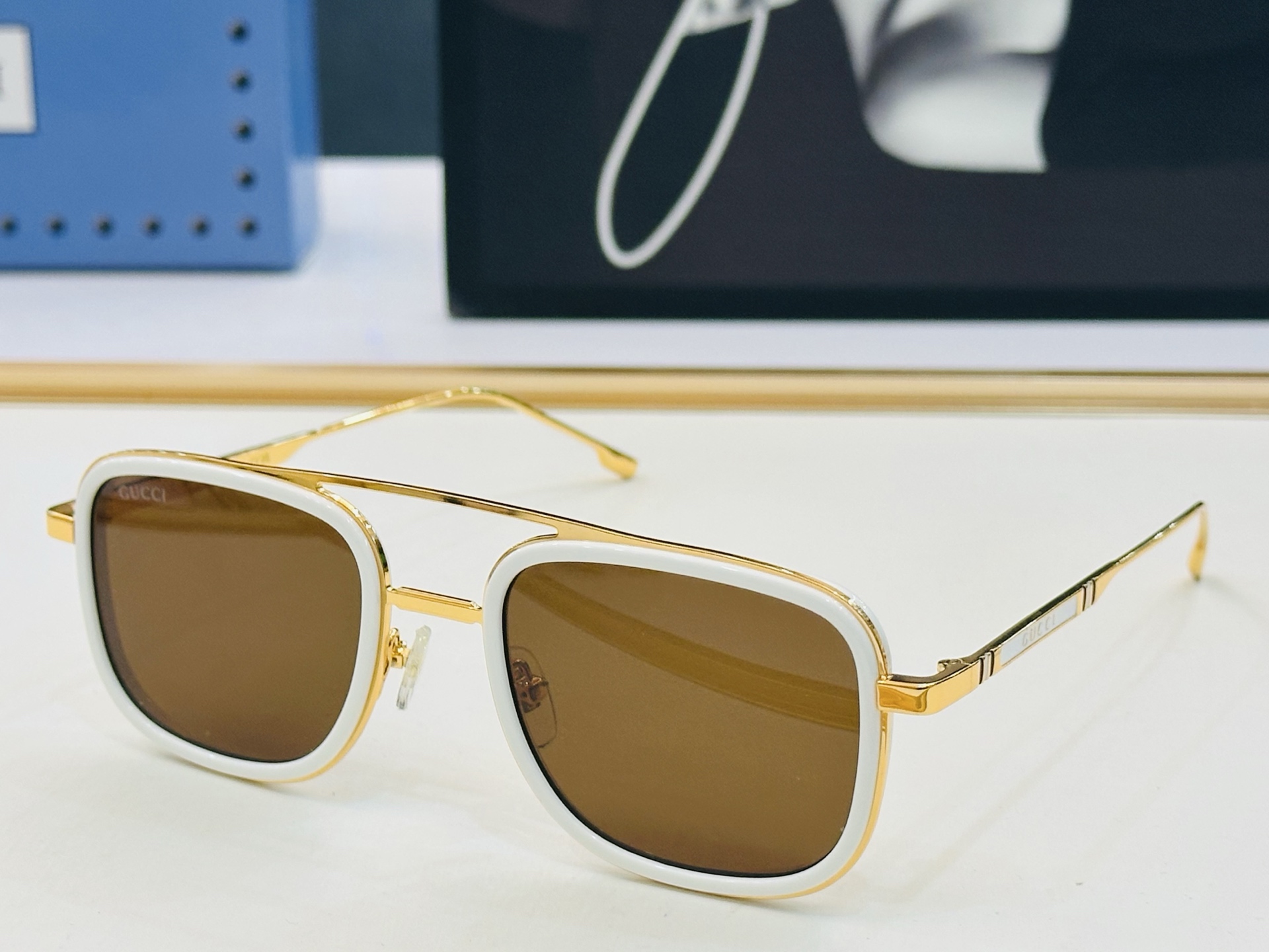 GUCC* 古家 GG1647 🐝🐝系列 Size：52口21-140 🍁🍁 J超绝品质太阳镜 。