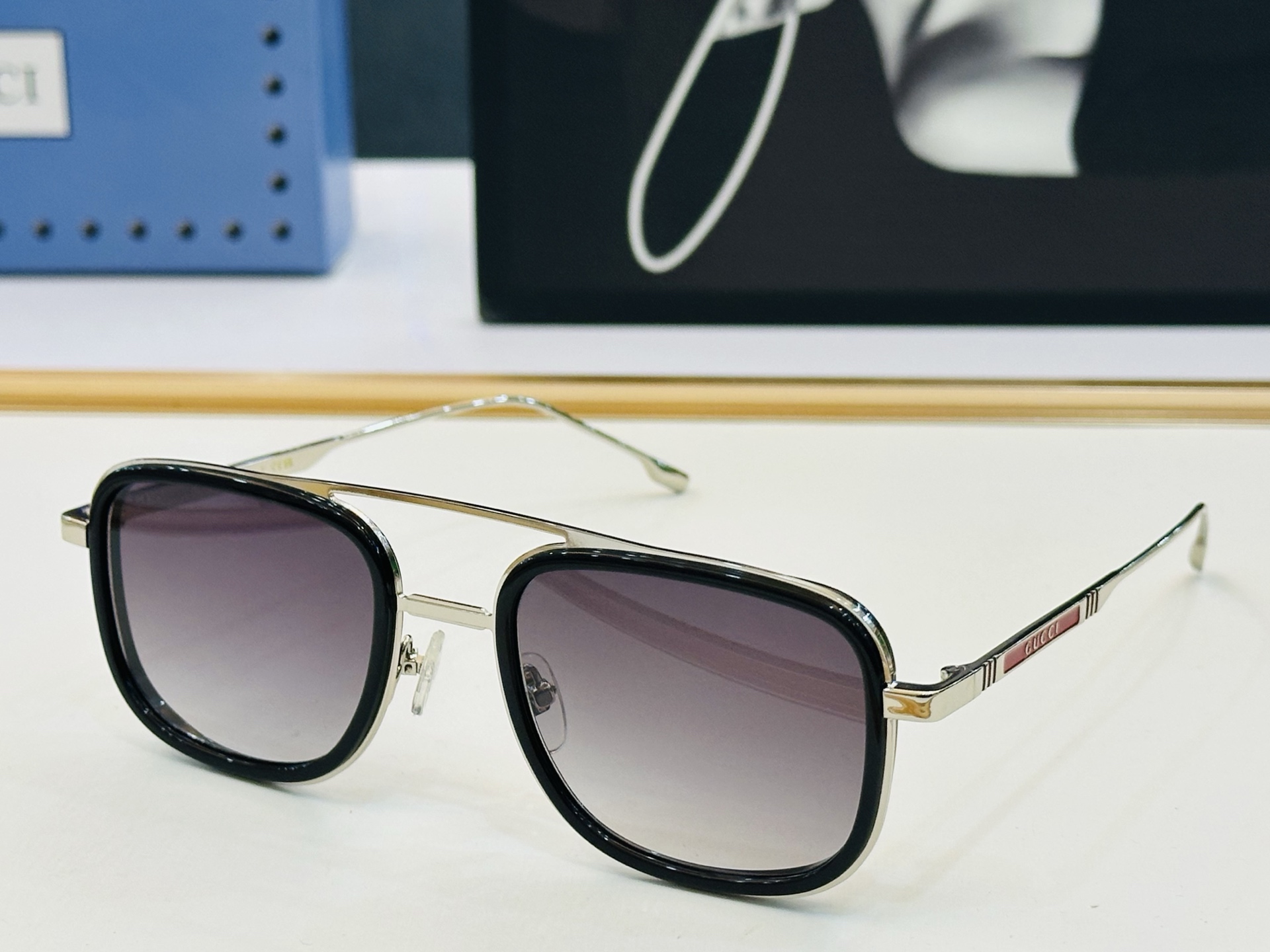 GUCC* 古家 GG1647 🐝🐝系列 Size：52口21-140 🍁🍁 J超绝品质太阳镜 。