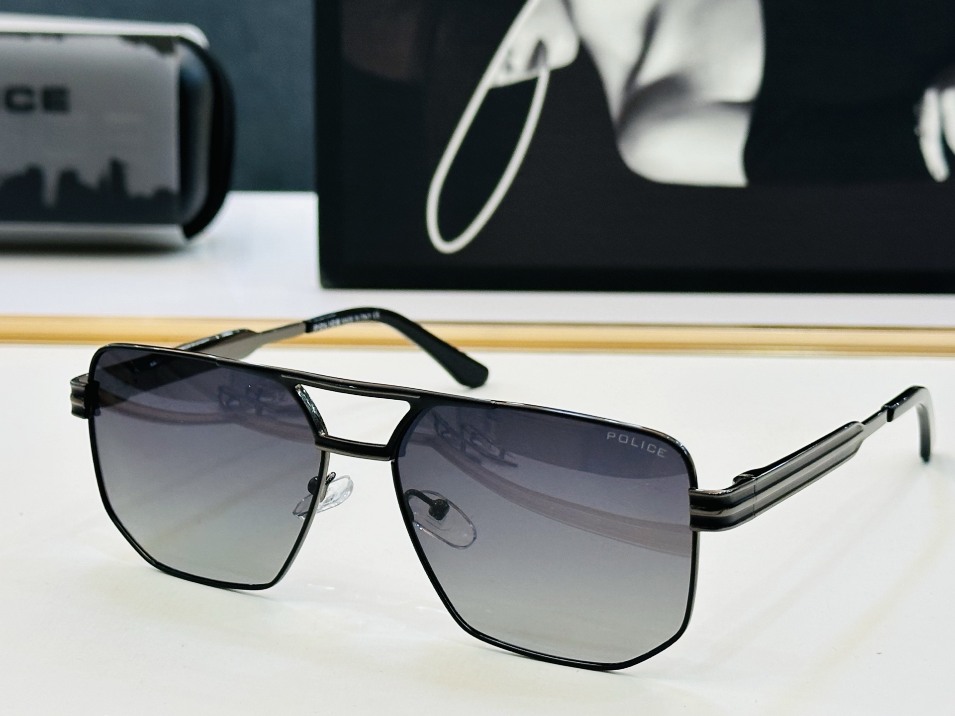 🆕警察 POLICE SPL101 最新款 Size：57口16-145 💫💫时尚舒适 💍yue超轻