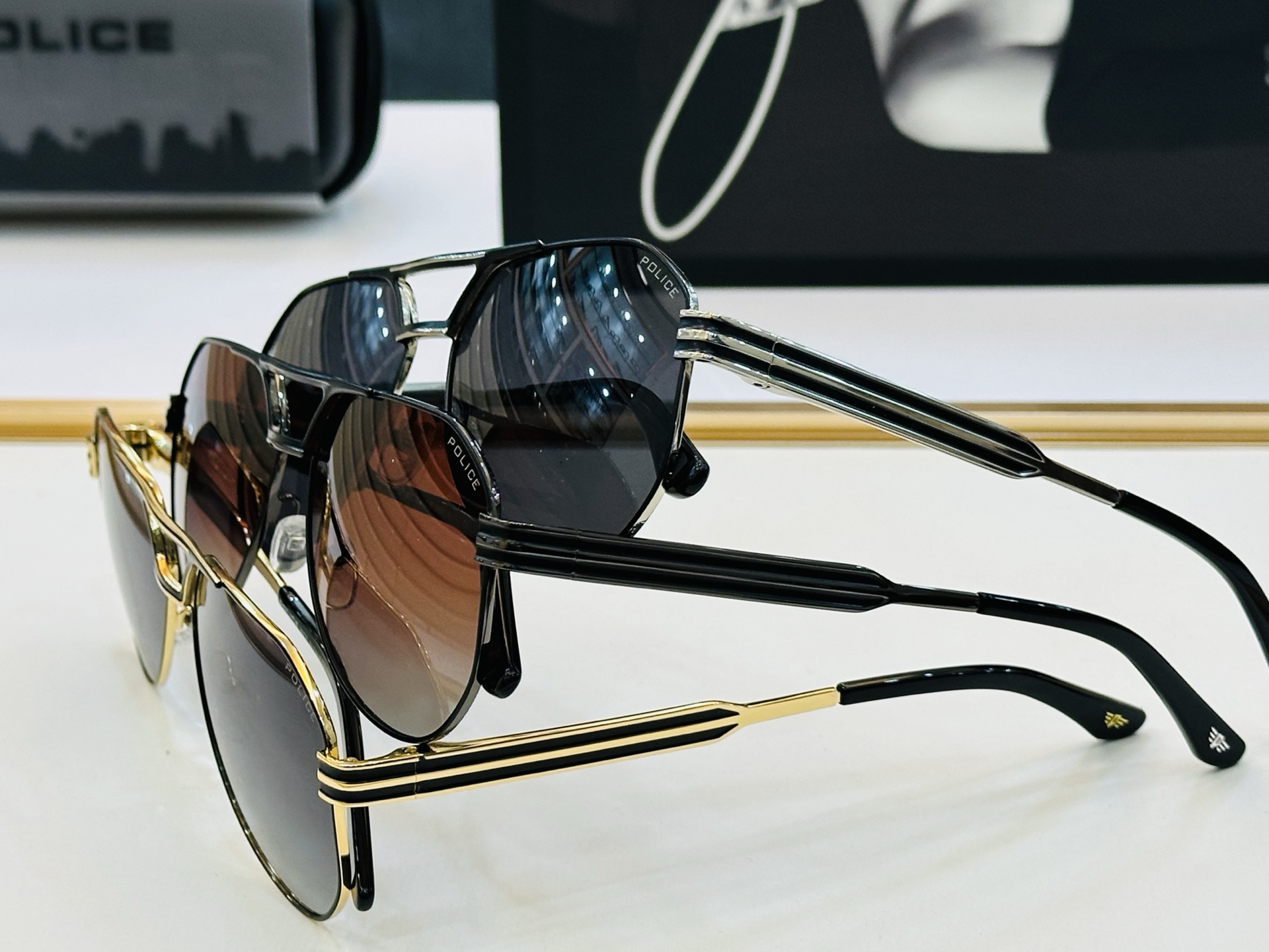 🆕警察 POLICE SPL102 最新款 Size：58口16-145 💫💫时尚舒适 💍yue超轻