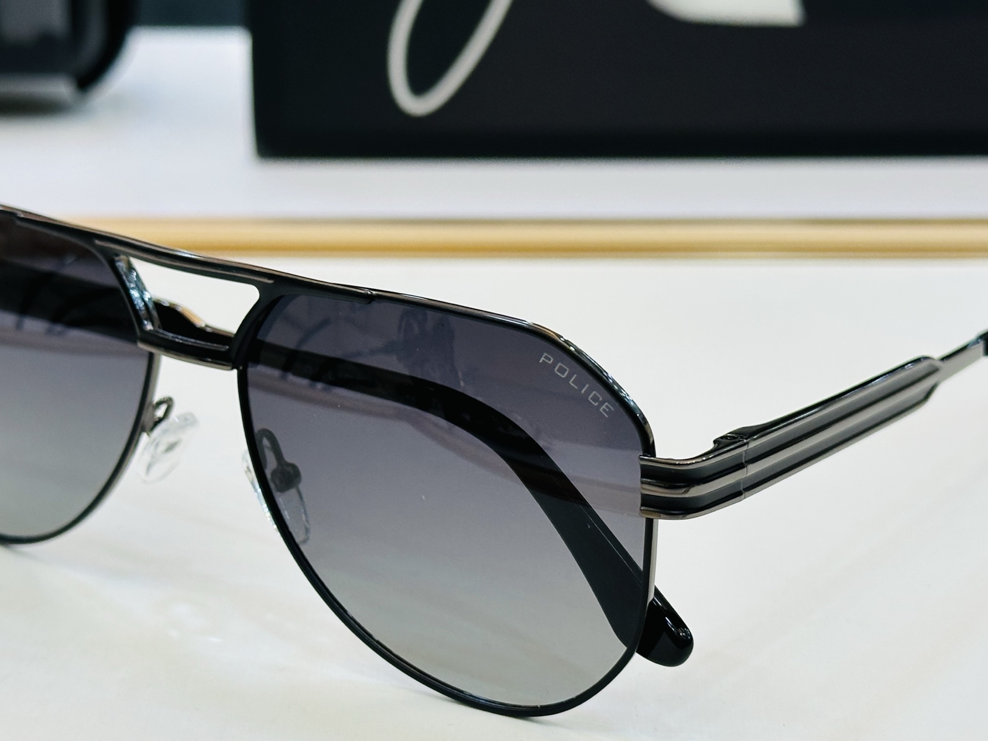 🆕警察 POLICE SPL102 最新款 Size：58口16-145 💫💫时尚舒适 💍yue超轻