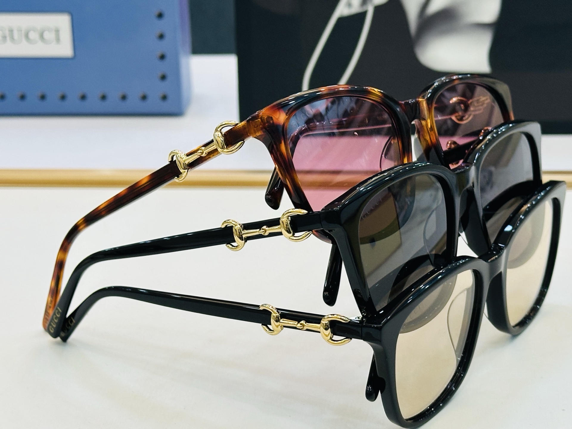 GUCC* 古家 GG2057SK 🐝🐝系列 Size：56口19-145 🍁🍁 FD超绝品质太阳镜 。