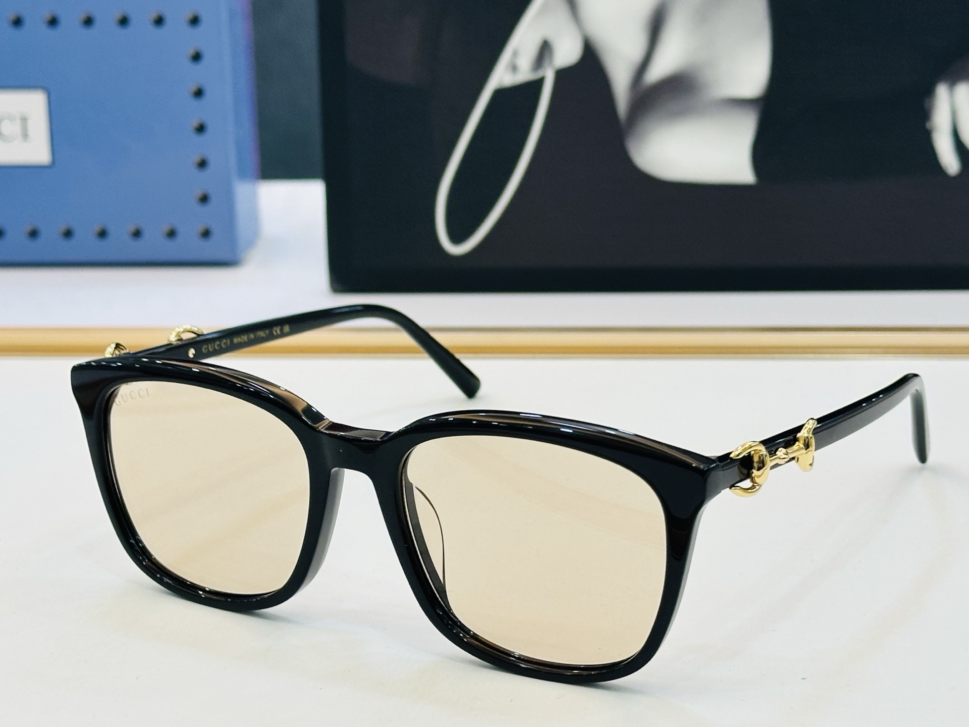 GUCC* 古家 GG2057SK 🐝🐝系列 Size：56口19-145 🍁🍁 FD超绝品质太阳镜 。