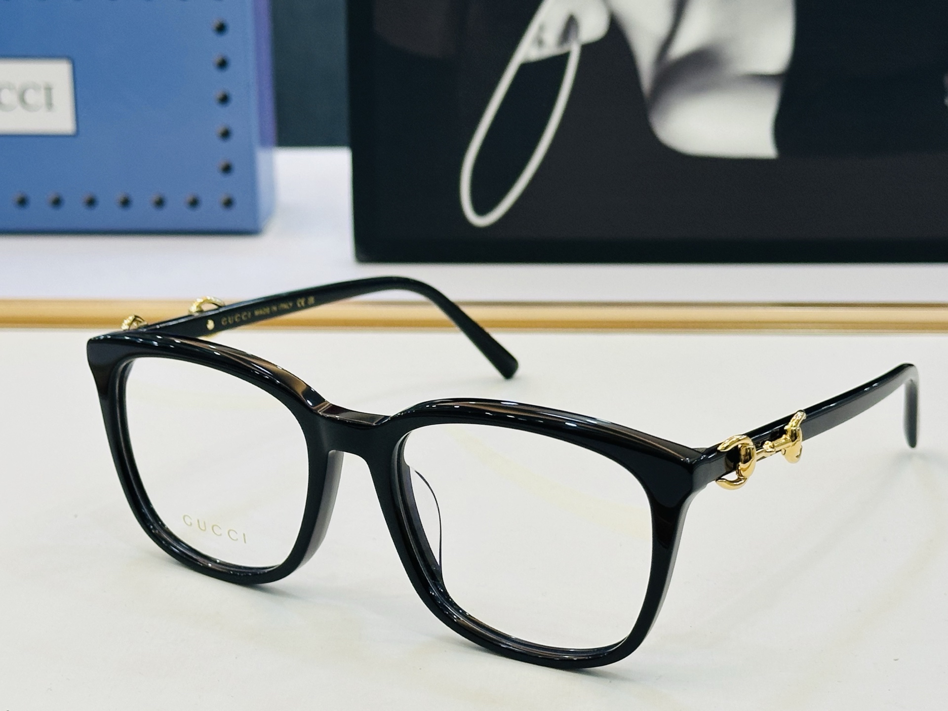 GUCC* 古家 GG2057SK 🐝🐝系列 Size：56口19-145 🍁🍁 FD超绝品质太阳镜 。