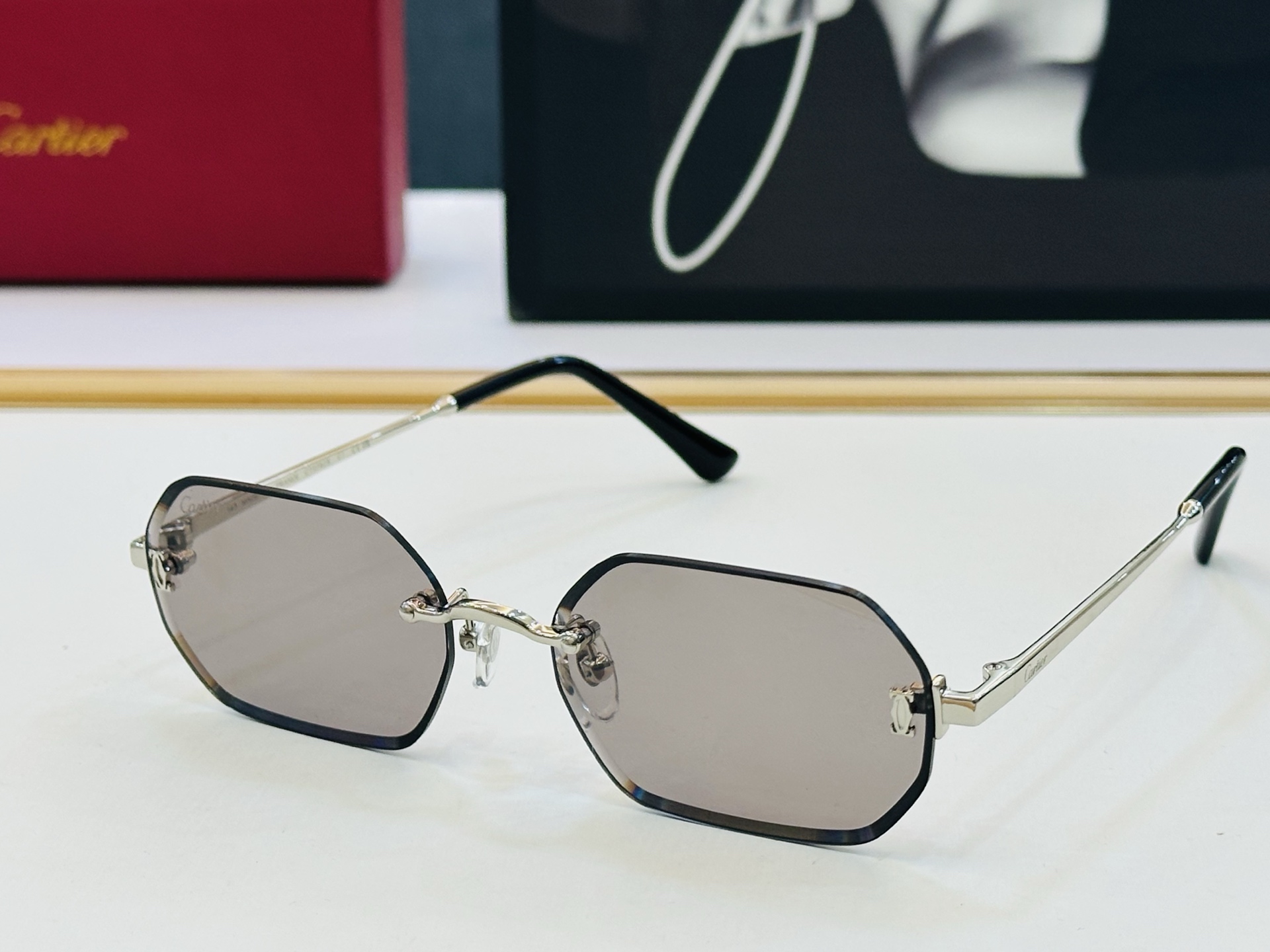 🆕 原版Cartie* 卡家 太阳镜 CT0792S Size：56口17-143 电镀工艺精湛大牌品 