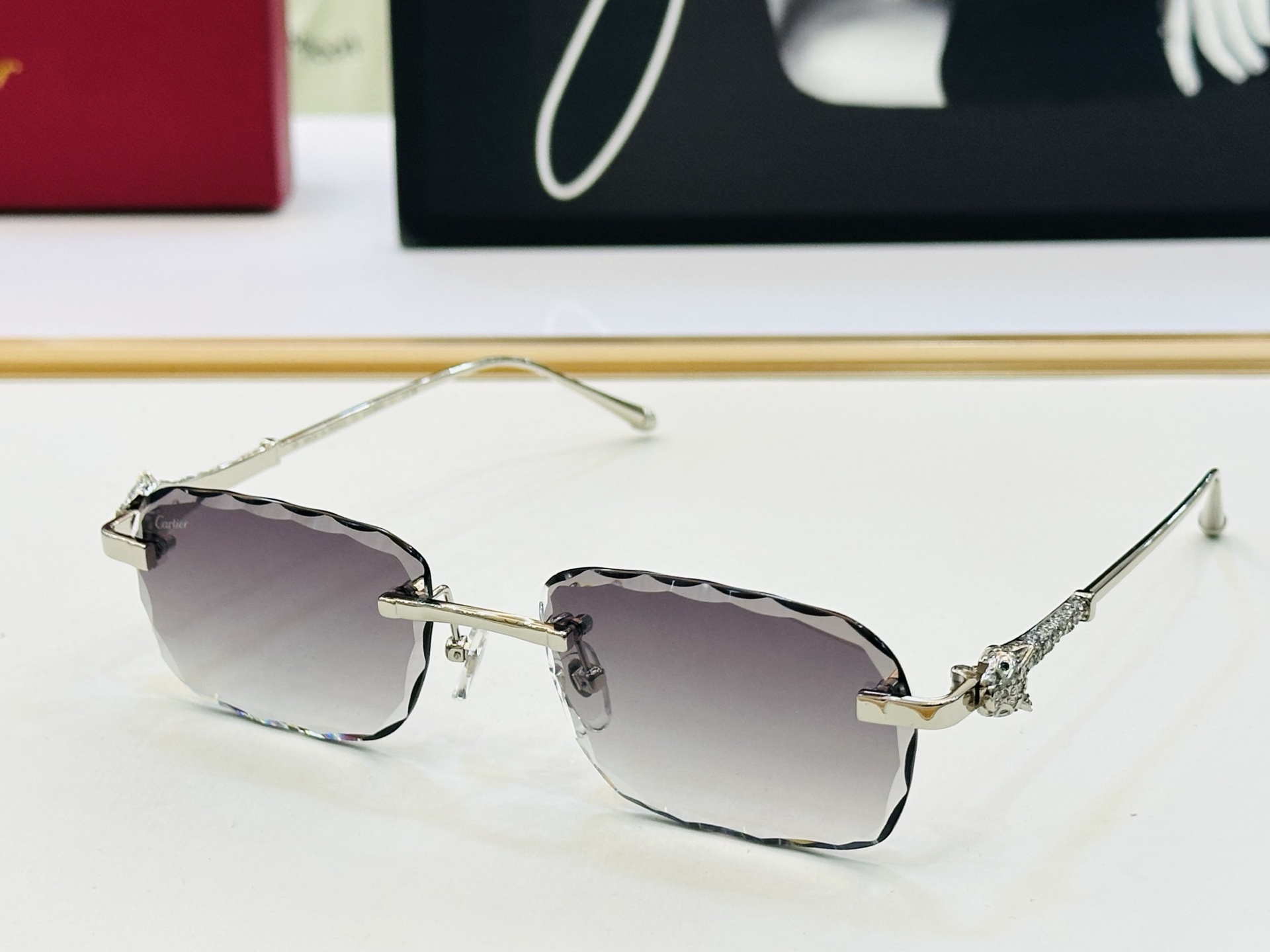 Cartie* 卡家 CT01842 太阳镜 Size：56口18-145 工艺精湛气质十足！bm男女同