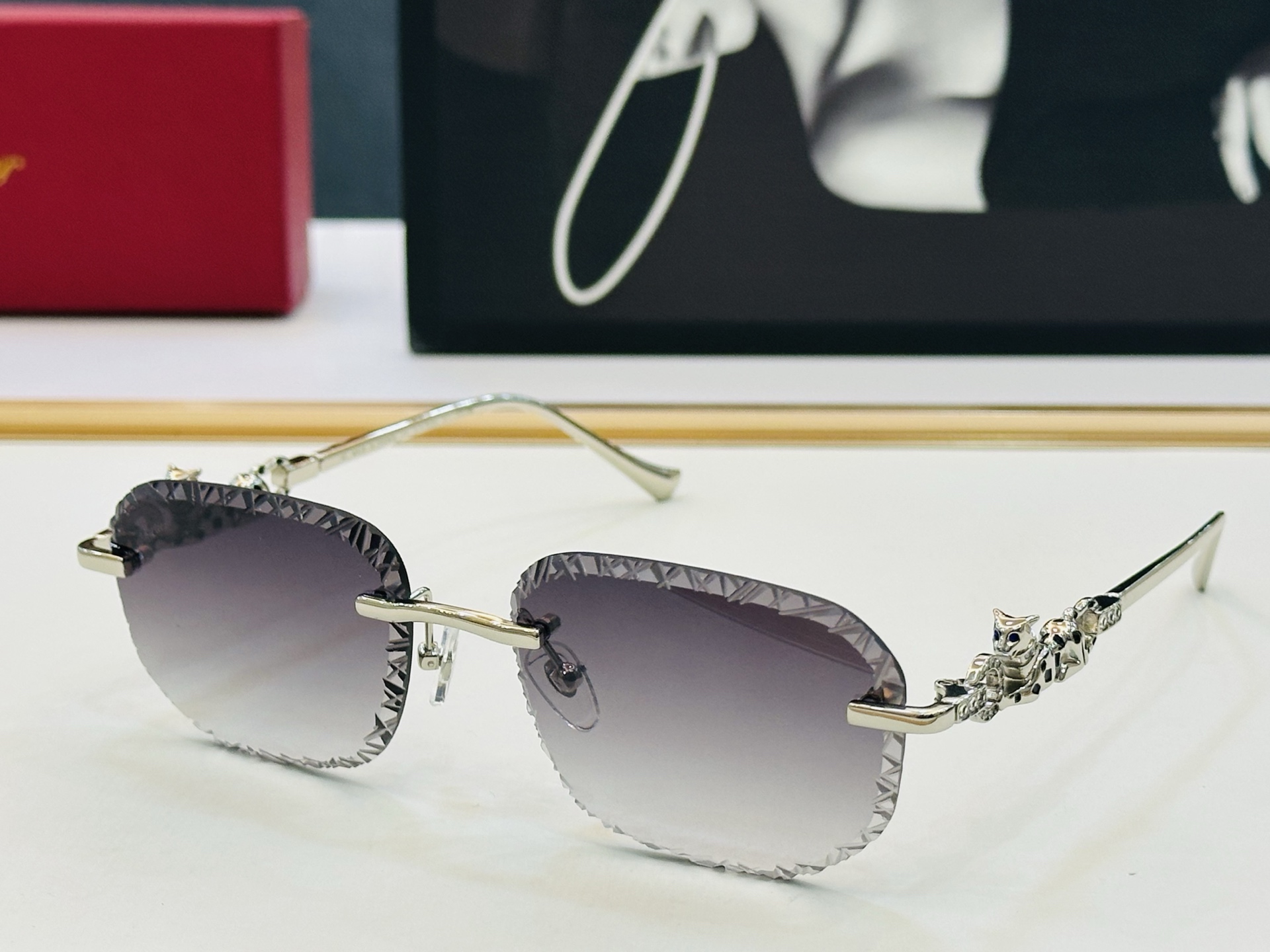 Cartie* 卡家 CT01843 太阳镜 Size：56口18-145 工艺精湛气质十足！bm男女同