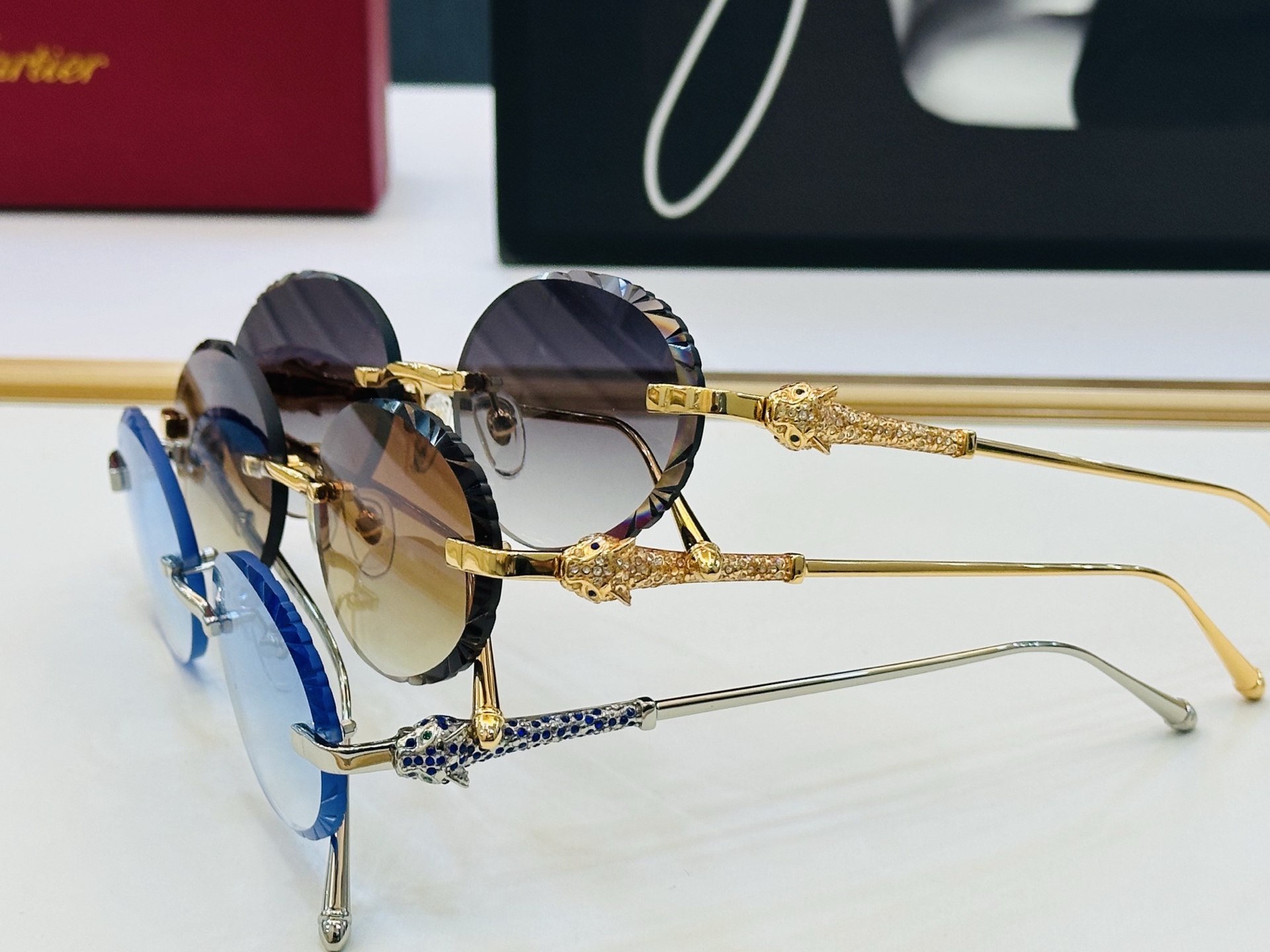 Cartie* 卡家 CT01843 太阳镜 Size：56口18-145 工艺精湛气质十足！bm男女同