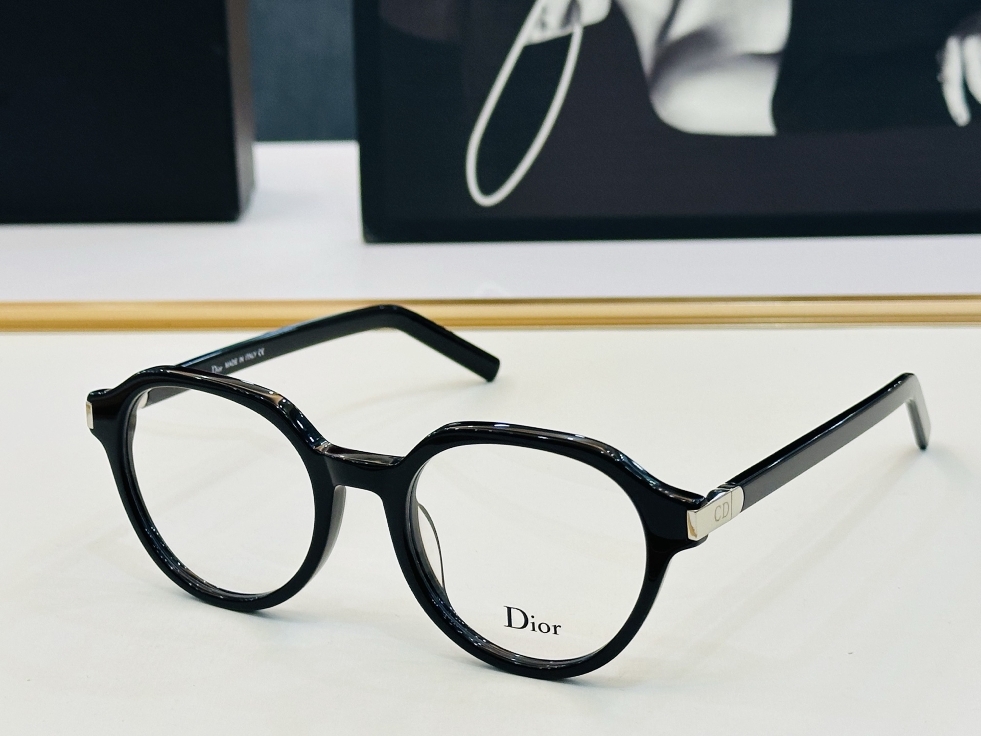 推荐 Dio* 迪家 R12 Size：51口20-145 时尚达人超爱💞 L时尚百搭 配光架