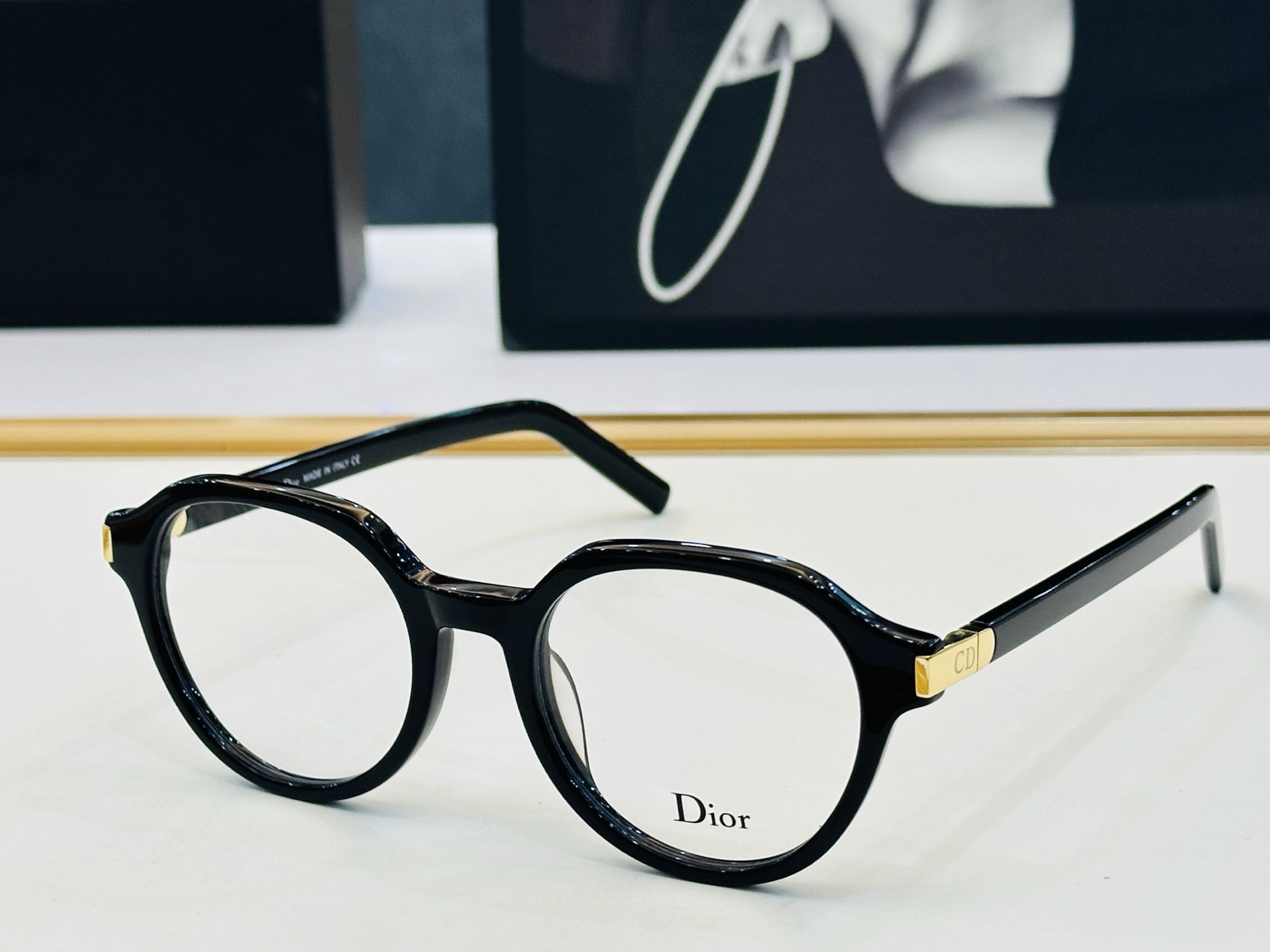 推荐 Dio* 迪家 R12 Size：51口20-145 时尚达人超爱💞 L时尚百搭 配光架