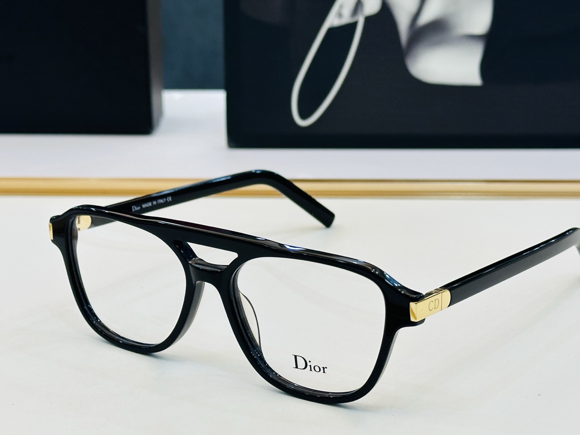 推荐 Dio* 迪家 R11 Size：54口16-145 时尚达人超爱💞 L时尚百搭 配光架