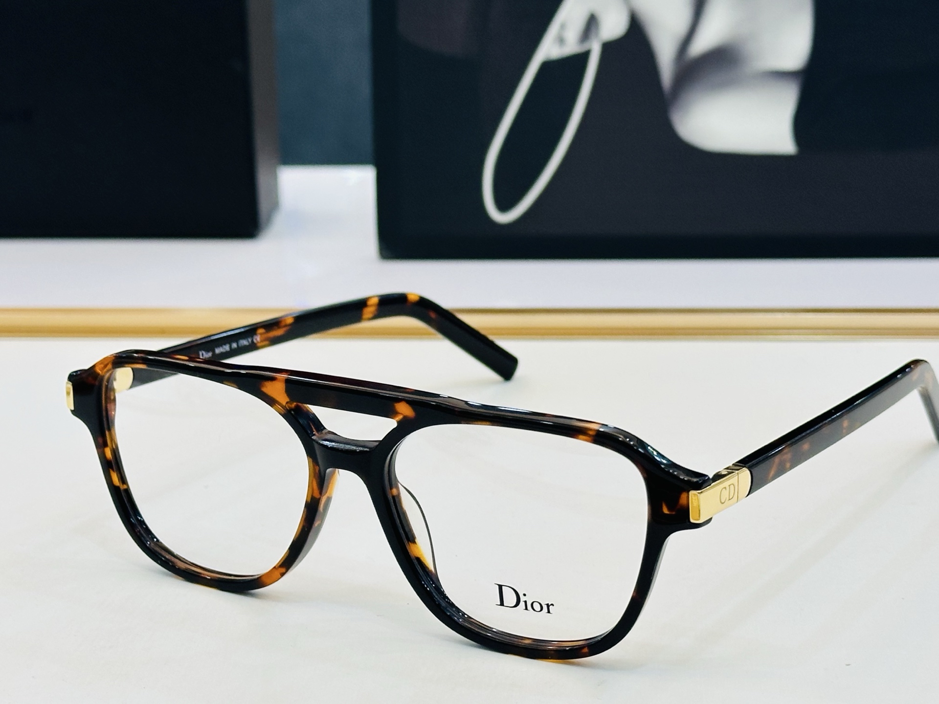 推荐 Dio* 迪家 R11 Size：54口16-145 时尚达人超爱💞 L时尚百搭 配光架