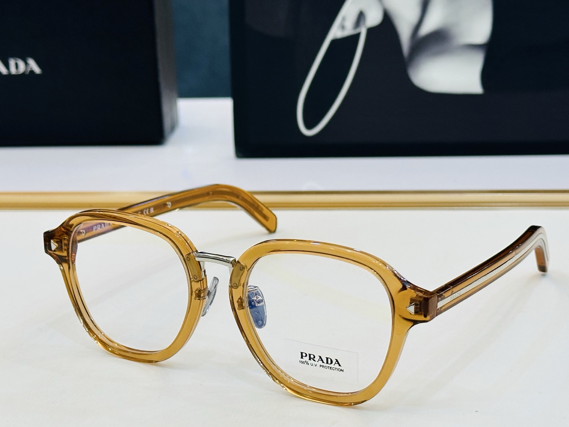 🔺PRAD*🔻普家 SPR C05S Size：52口21-145 眼镜系列堪称精湛制作 彰显独特个 一