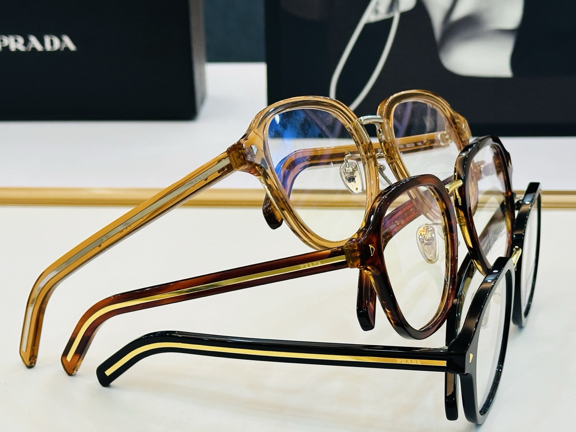 🔺PRAD*🔻普家 SPR C05S Size：52口21-145 眼镜系列堪称精湛制作 彰显独特个 一