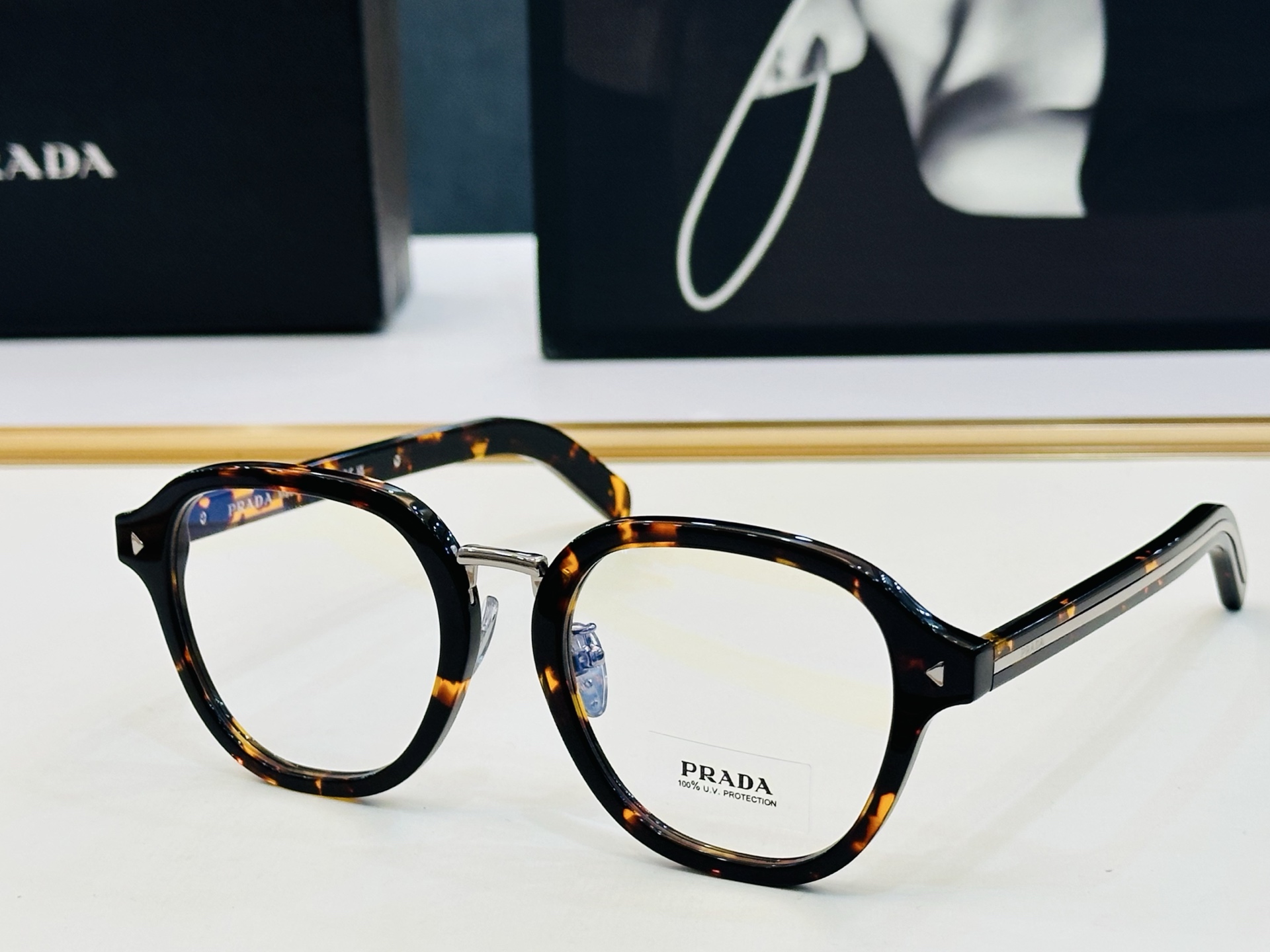 🔺PRAD*🔻普家 SPR C05S Size：52口21-145 眼镜系列堪称精湛制作 彰显独特个 一