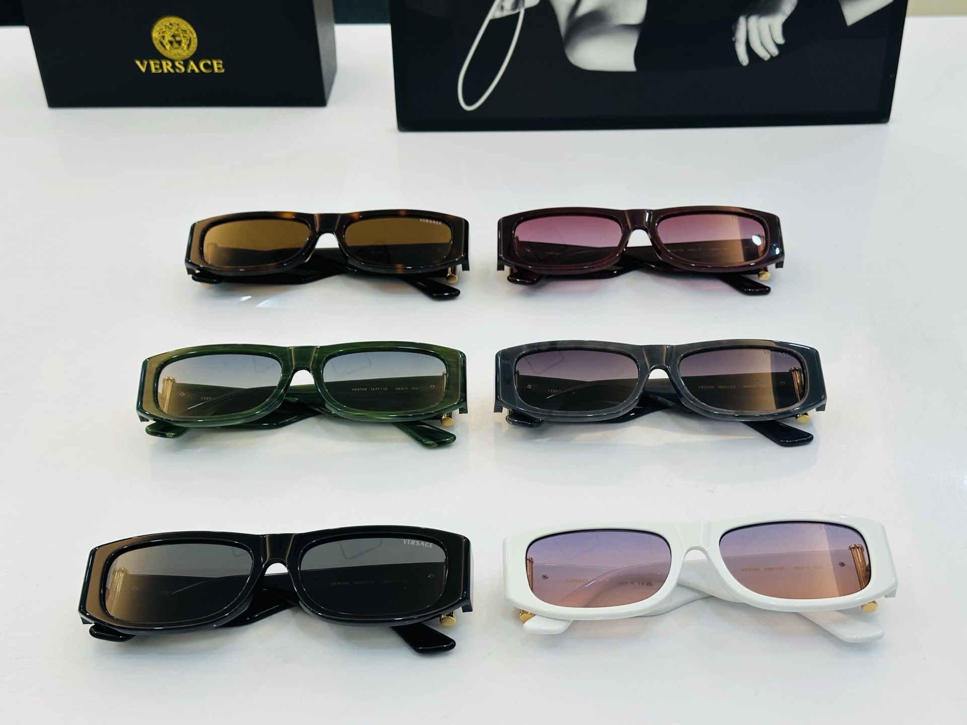 ❤️❤️范思家 VERSACE✨✨✨MODEL：VE6788 Size：56口17-143 ✨D 有范