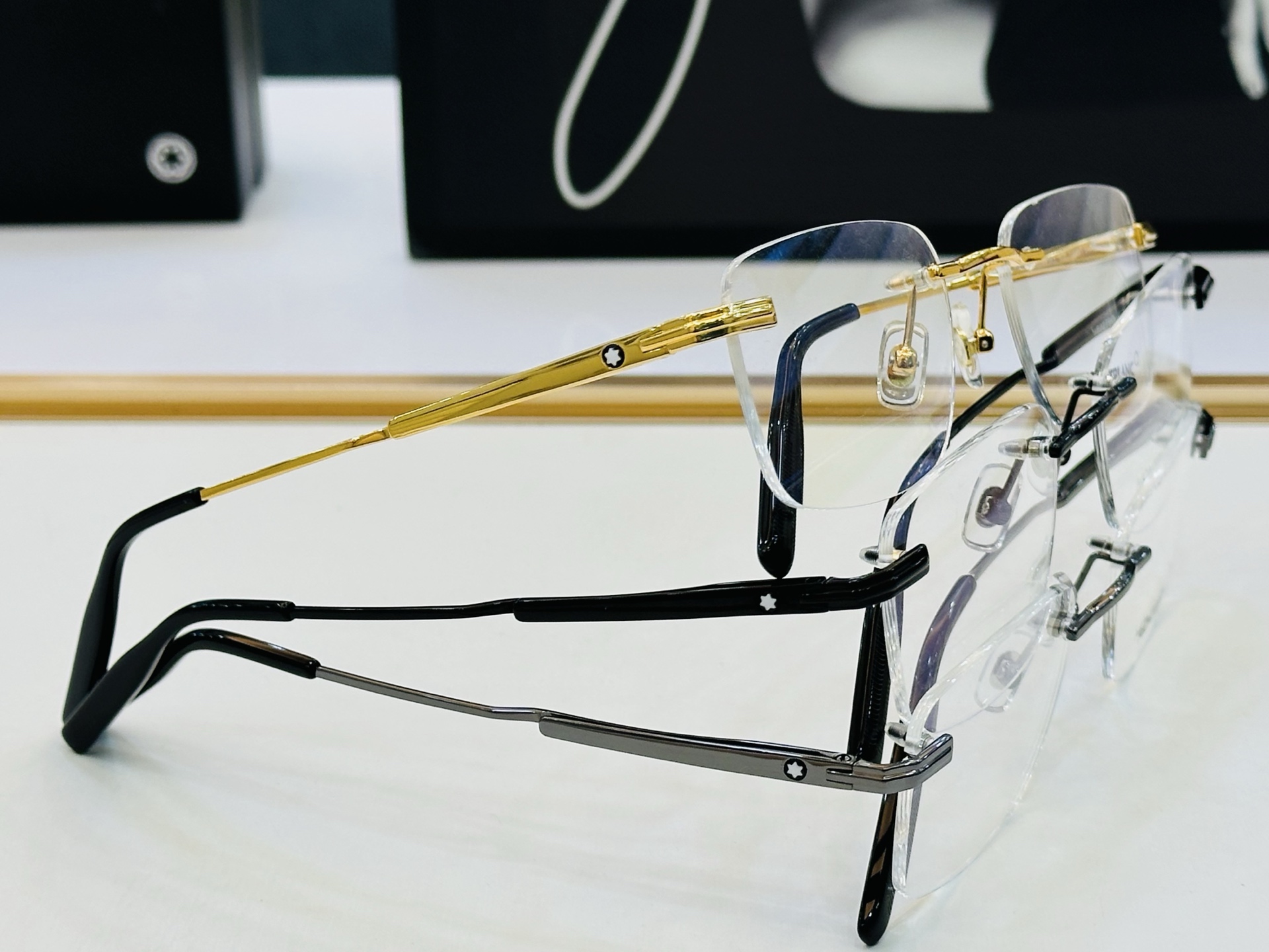 MB0279 Size：54口19-145 🌤万宝龙 非常能彰显一个人的品味品质做工稳实 L配光架