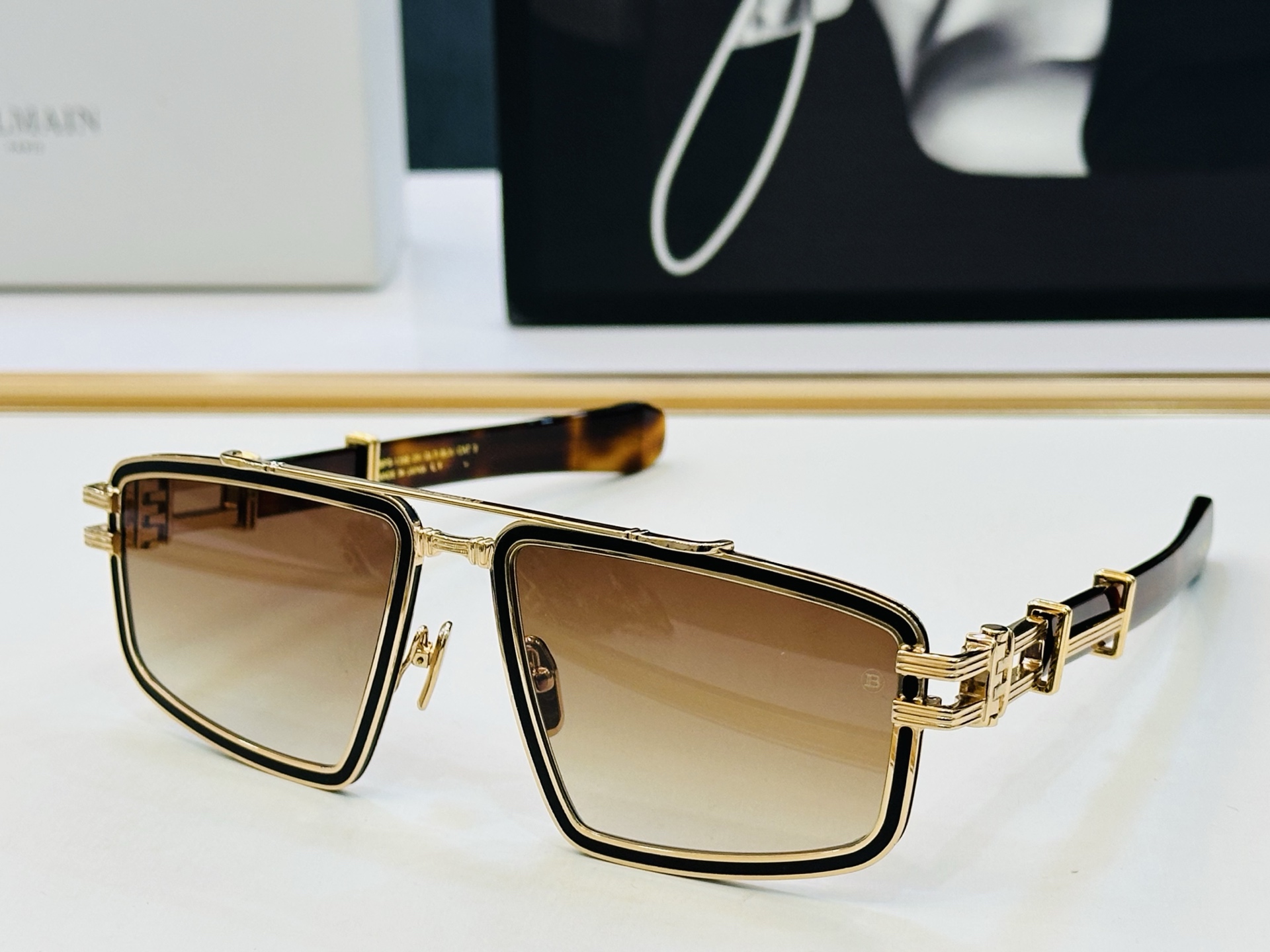 🆕 Balmain巴尔曼🌞男女款太阳镜 BPS-139A 内镀蓝膜 Size：59口17-140 🇨🇳🇨