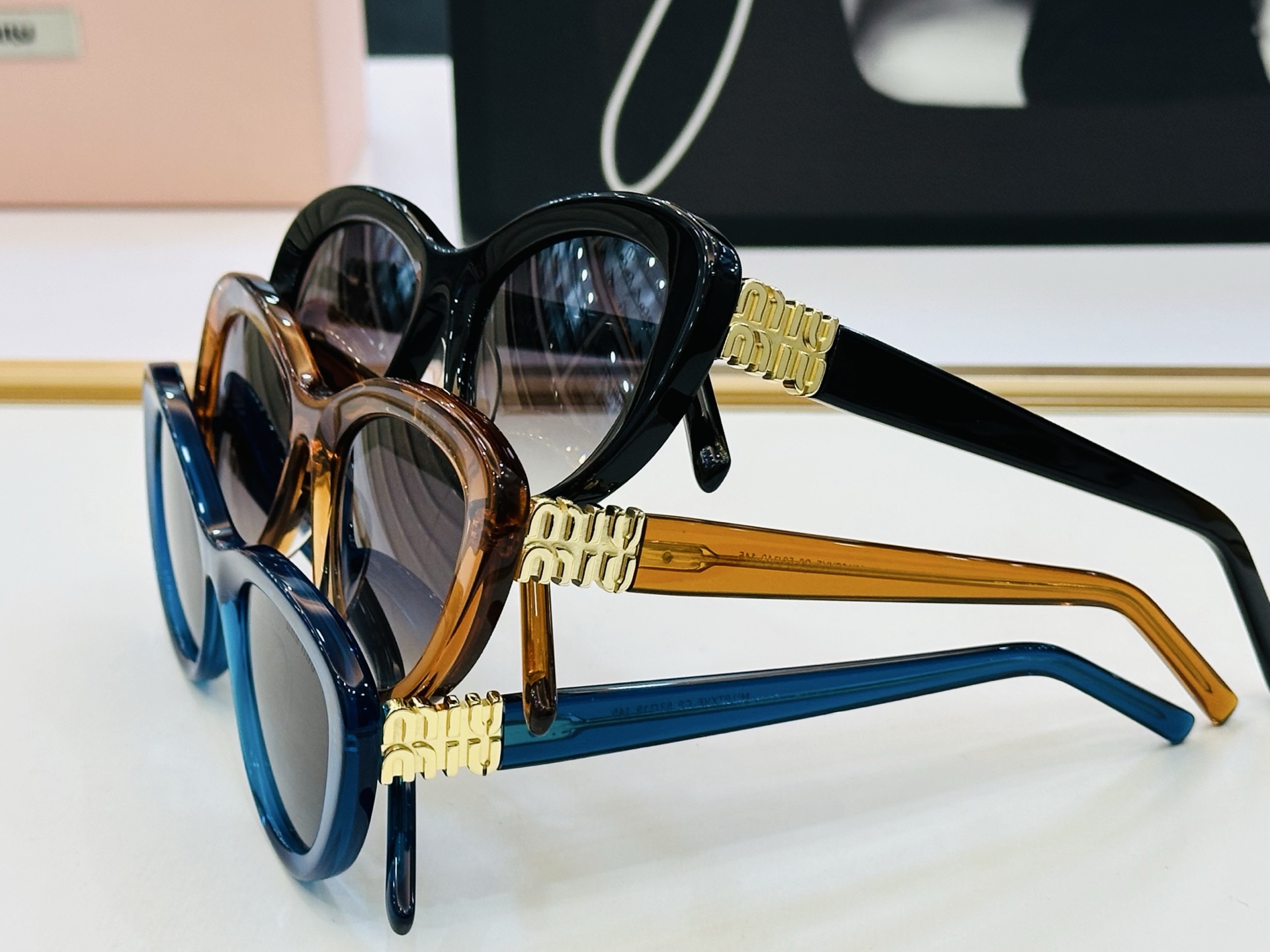 ❤️❤️🆕 谬家 MU07YVF Size：52口19-145 [玫瑰]得意]微笑] Z独具品质 太阳镜