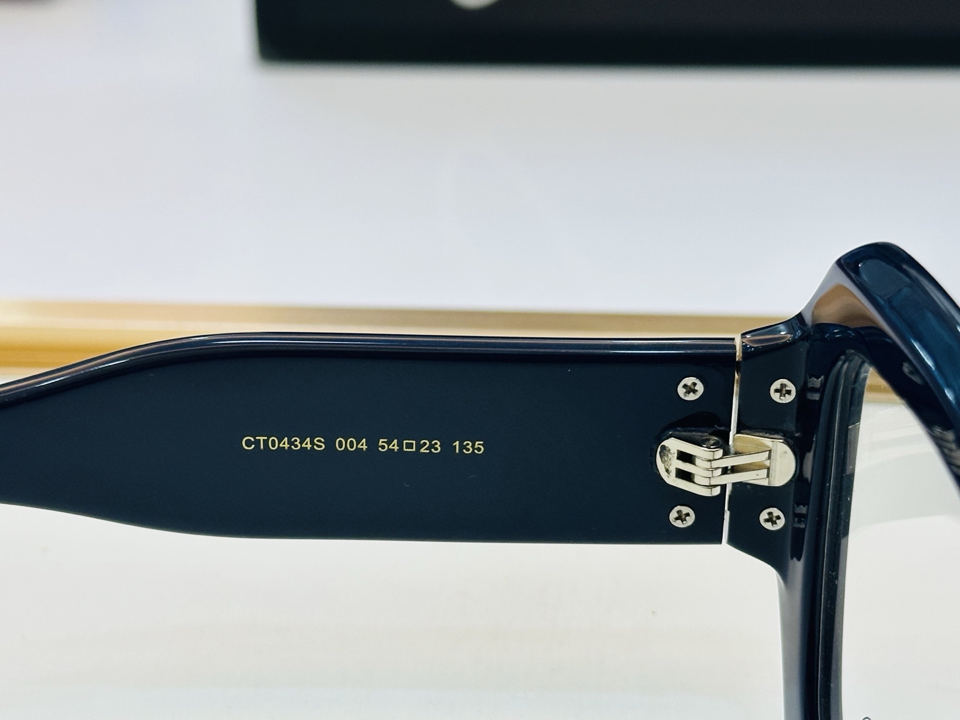 Cartie* 卡家 太阳镜 CT0434S Size：54口23-135 电镀工艺精湛气质十足！配光镜