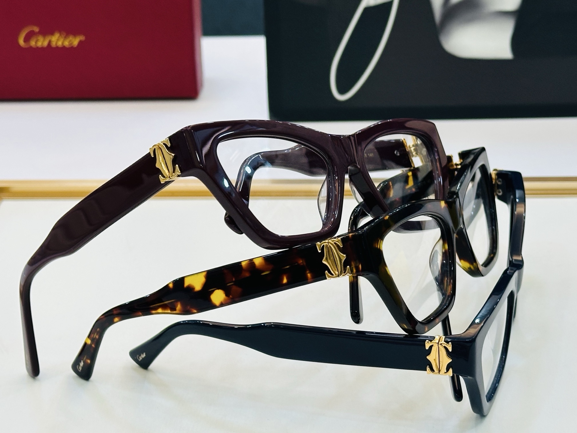 Cartie* 卡家 太阳镜 CT0437S Size：53口18-140 电镀工艺精湛气质十足！配光镜