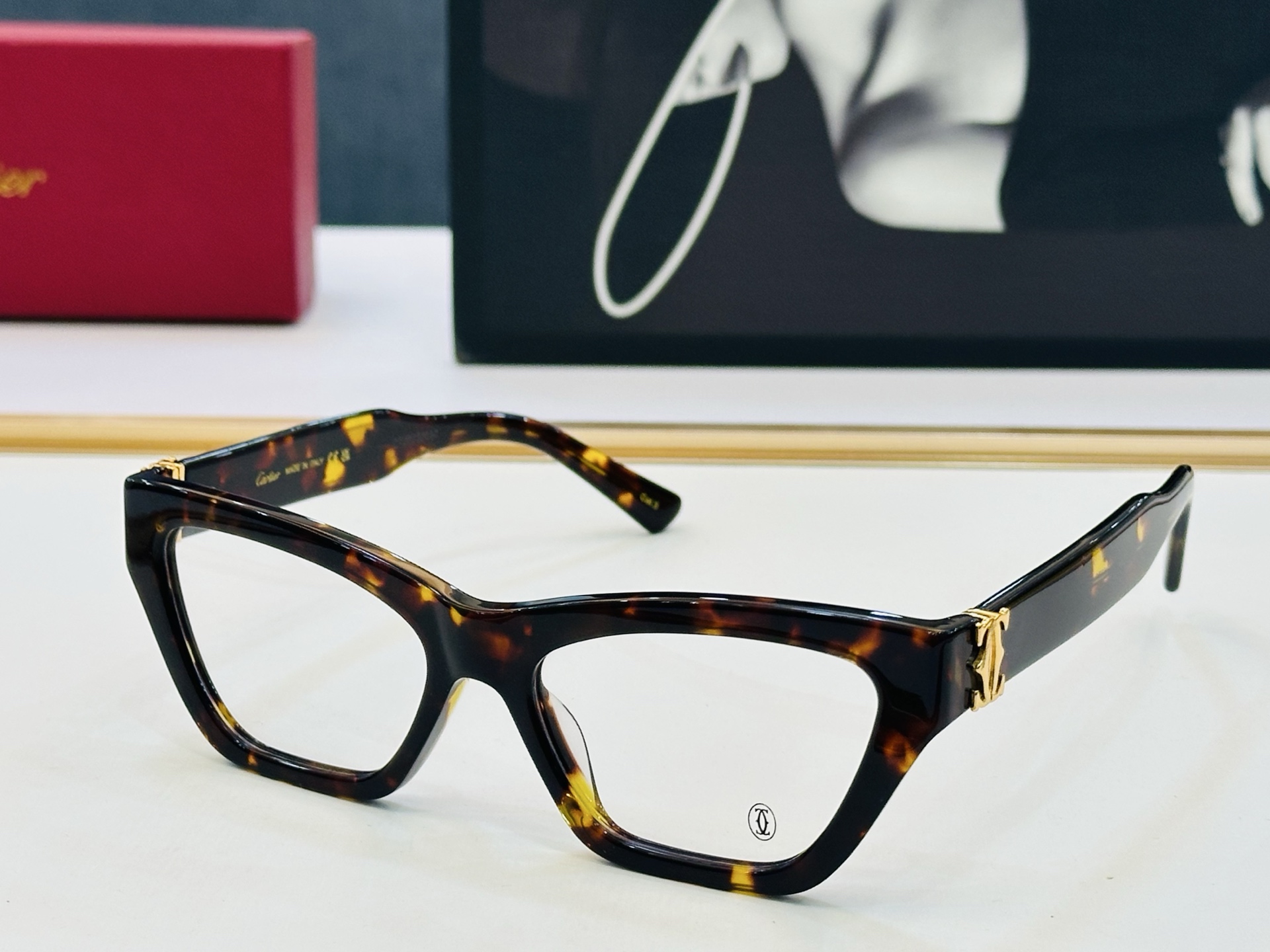 Cartie* 卡家 太阳镜 CT0437S Size：53口18-140 电镀工艺精湛气质十足！配光镜