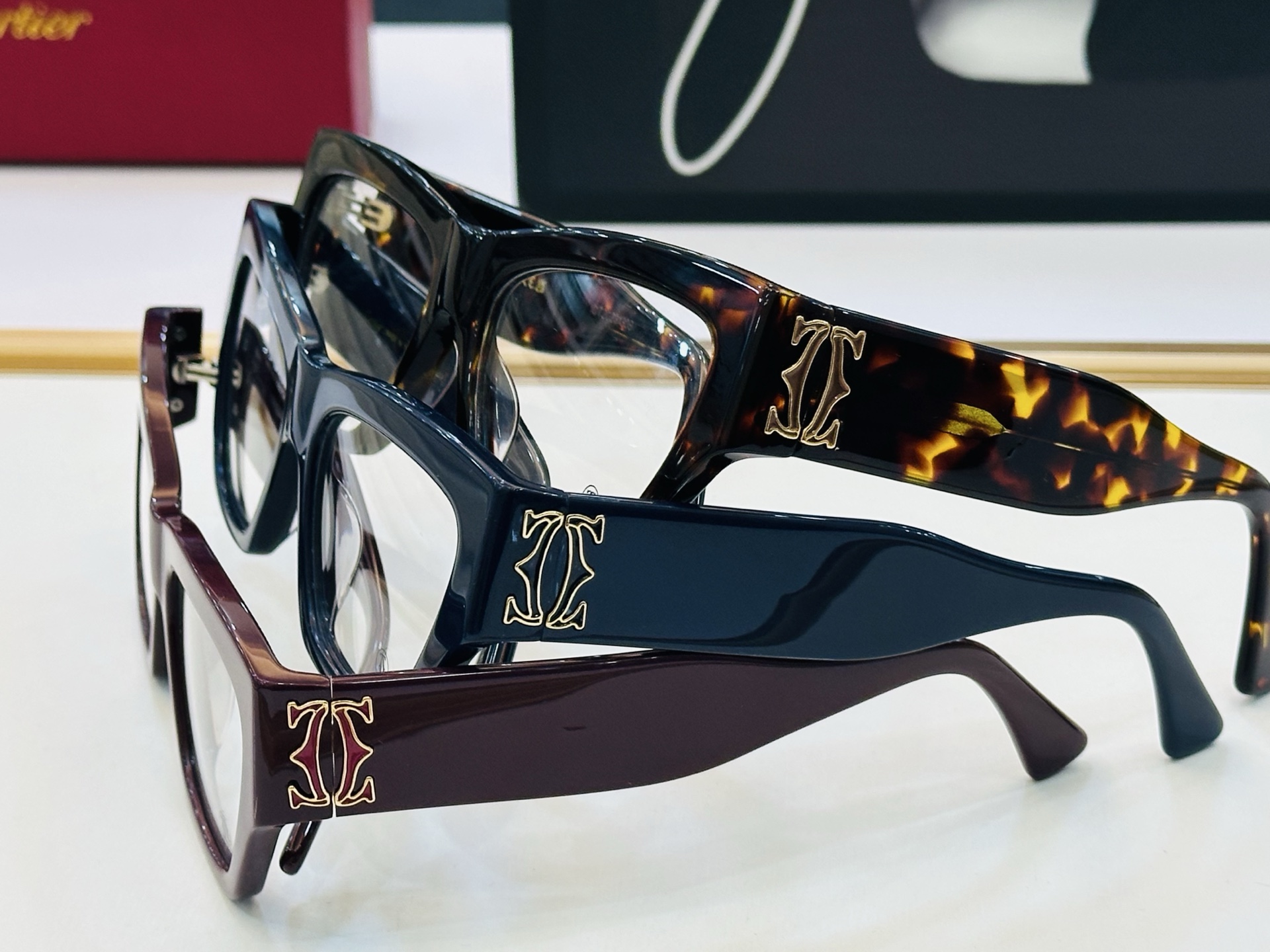 Cartie* 卡家 太阳镜 CT0435S Size：55口17-135 电镀工艺精湛气质十足！配光镜