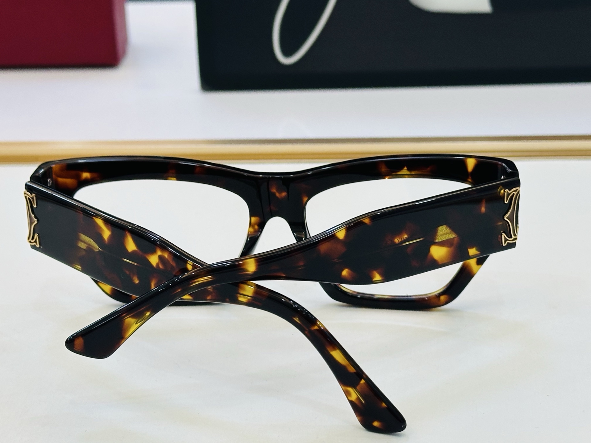 Cartie* 卡家 太阳镜 CT0435S Size：55口17-135 电镀工艺精湛气质十足！配光镜