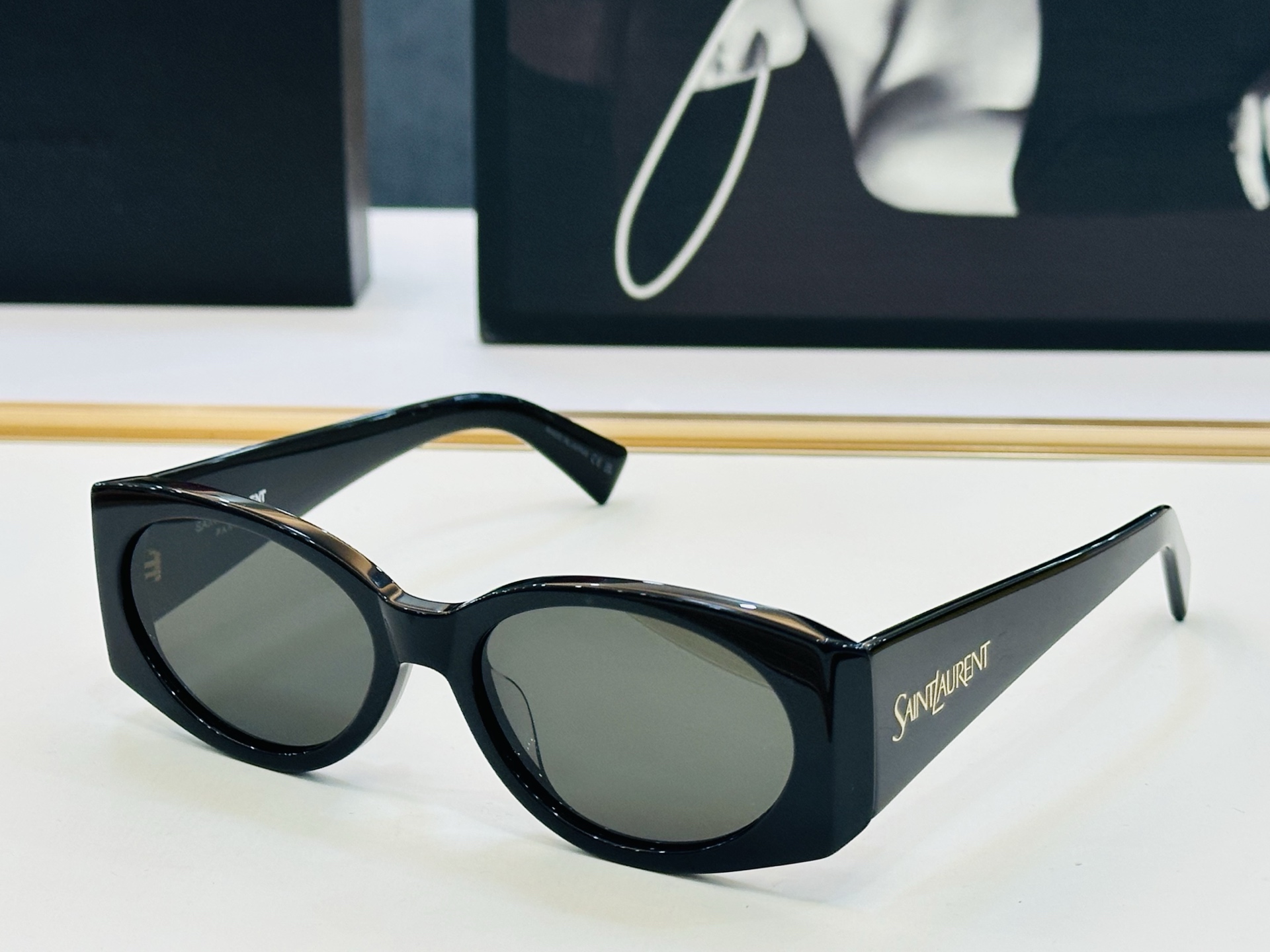 网红爆款 圣罗兰💫SL831 💫Size：54口17-140 板材框设计 💎❤️q俏皮甜美质感超好 高品