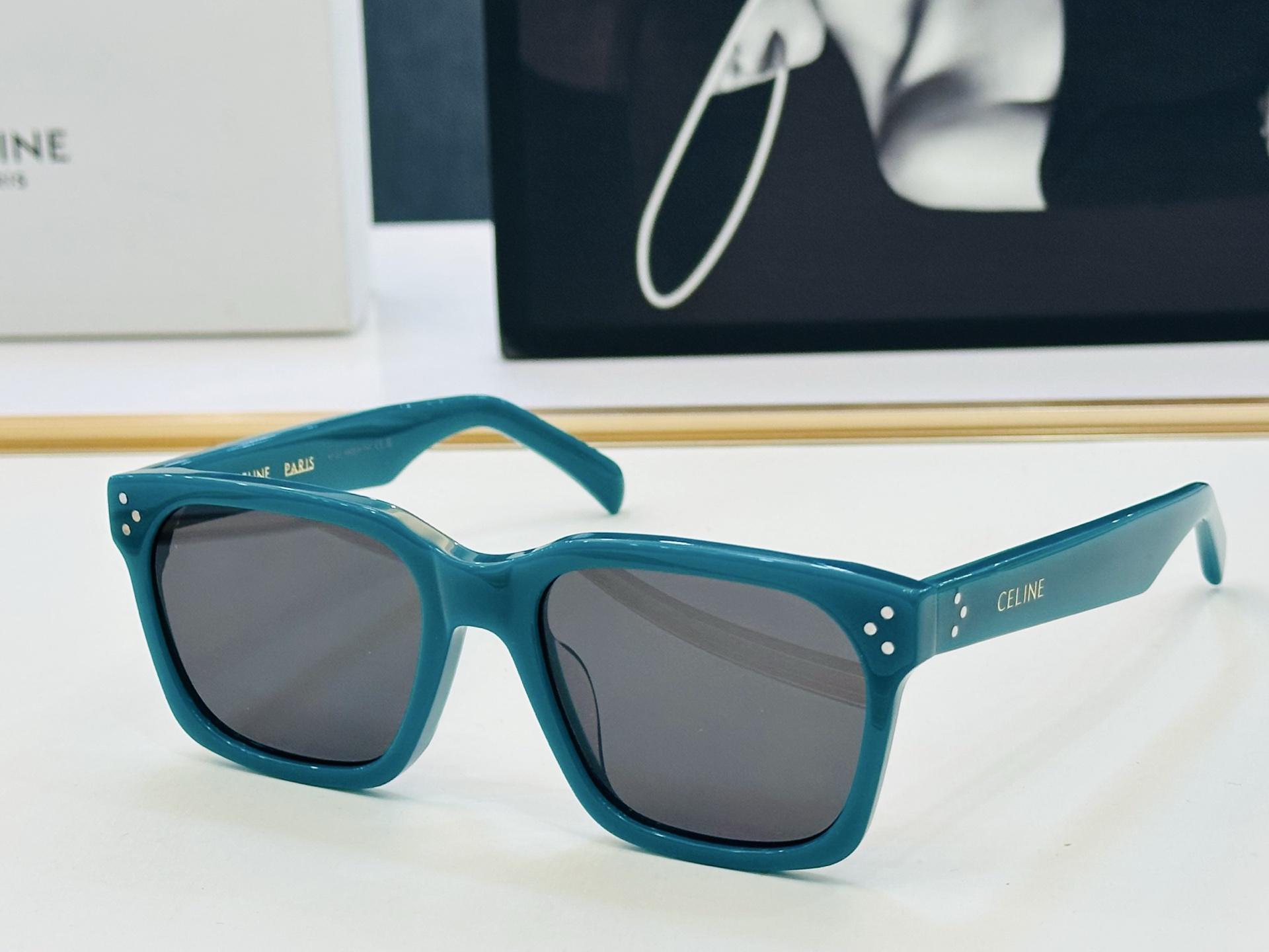 【CELINE】赛琳 CL40248 Size：54口19-145 一直热销的款式 欧美风 光泽度好 质