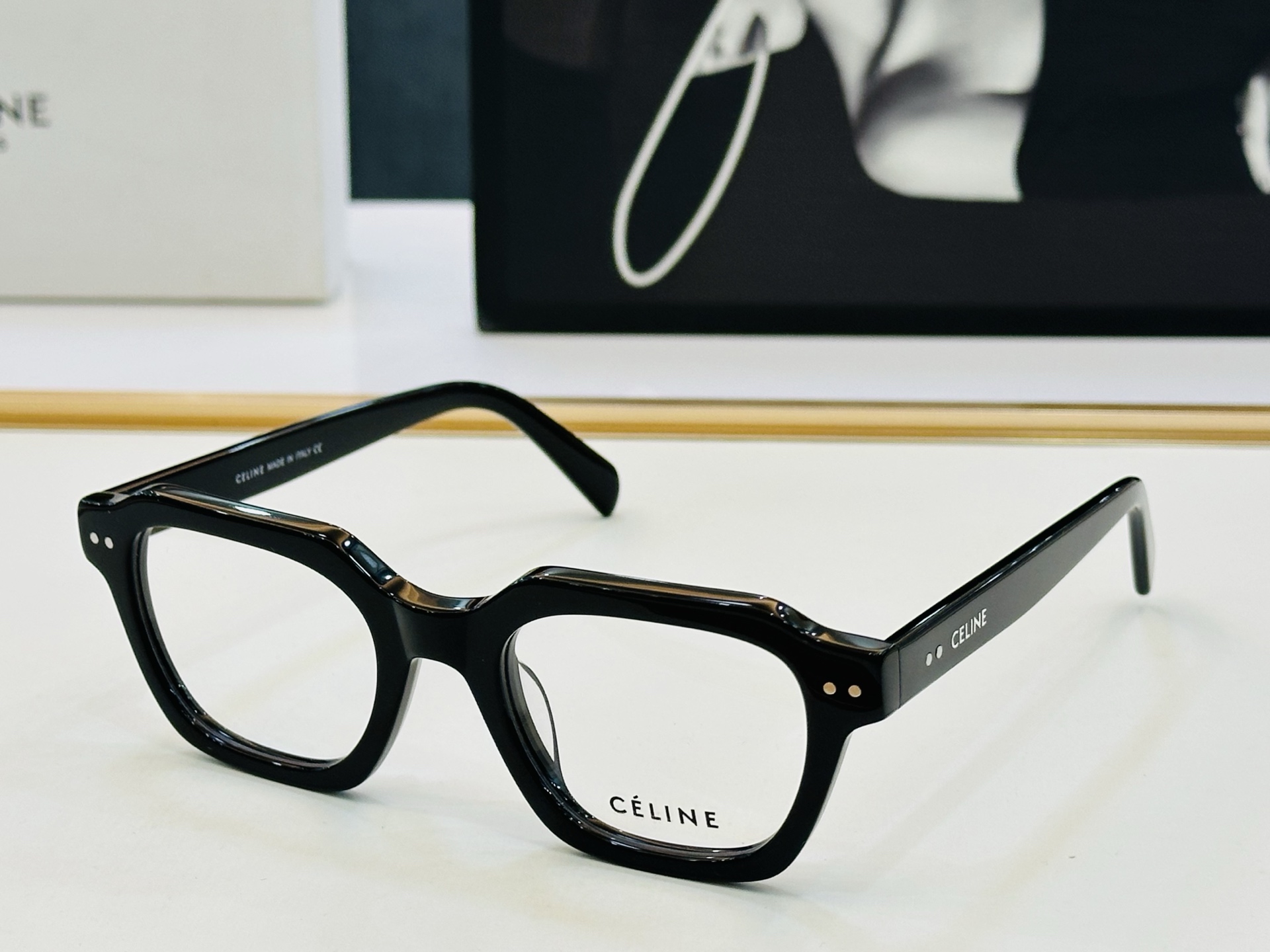 【CELINE】赛琳 CL50128 Size：49口21-145 一直热销的款式 质感强 L工艺超赞 