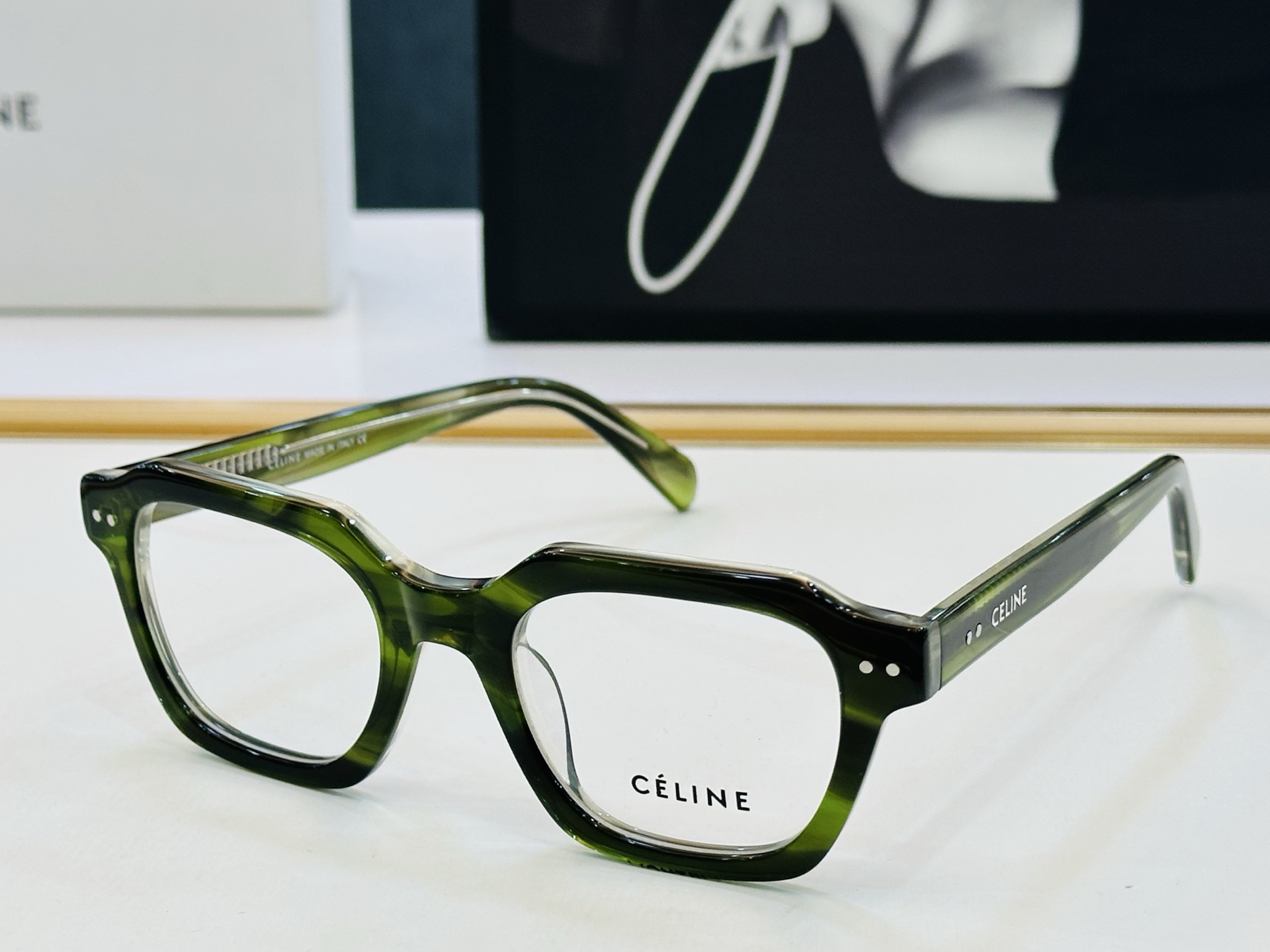 【CELINE】赛琳 CL50128 Size：49口21-145 一直热销的款式 质感强 L工艺超赞 