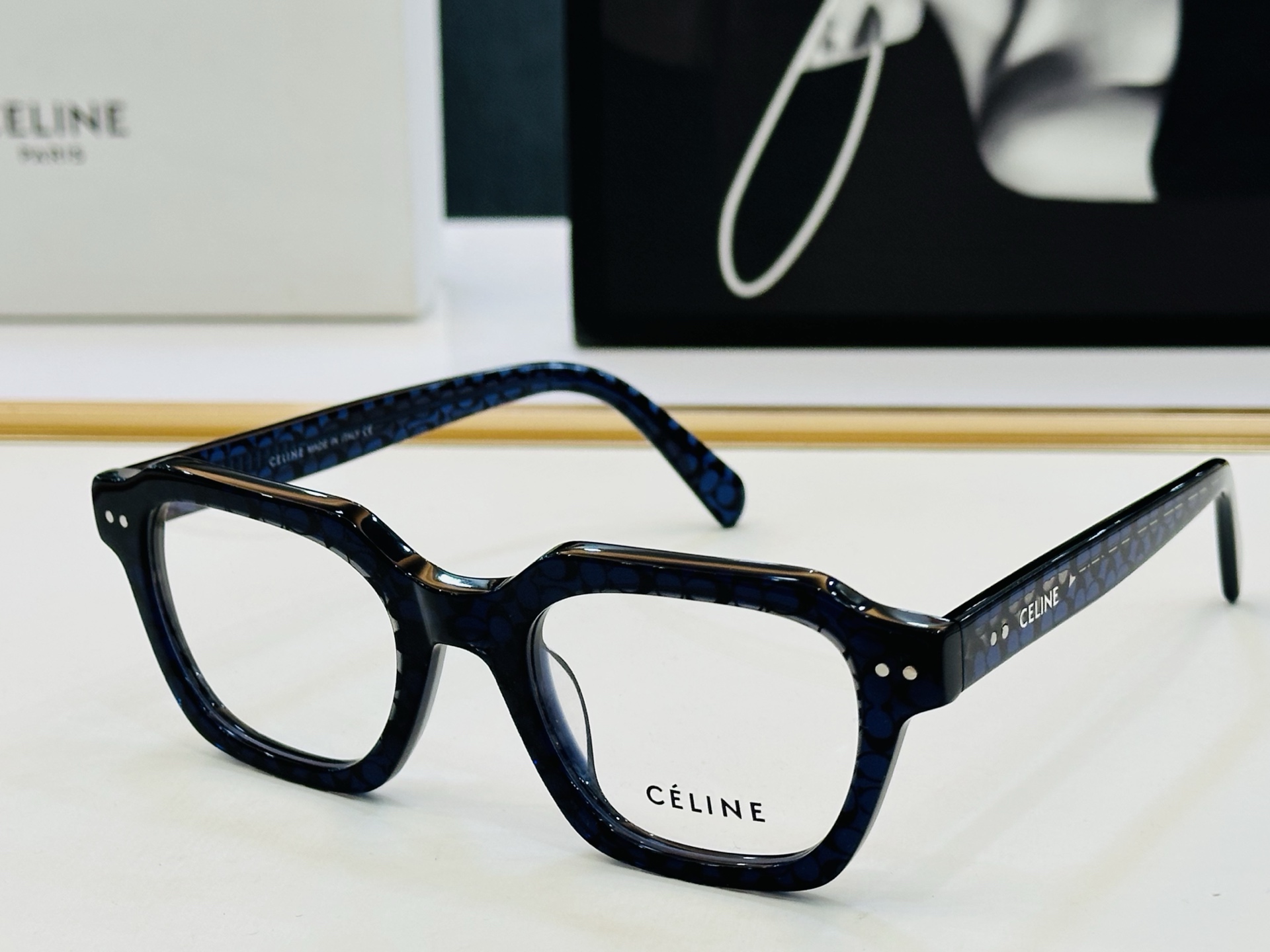 【CELINE】赛琳 CL50128 Size：49口21-145 一直热销的款式 质感强 L工艺超赞 