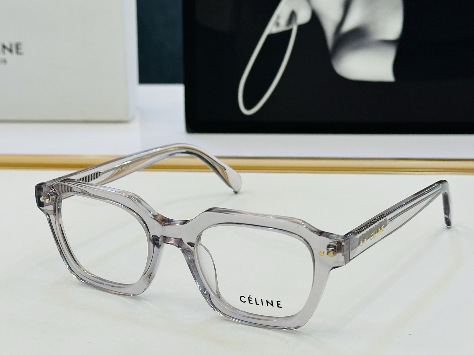 【CELINE】赛琳 CL50128 Size：49口21-145 一直热销的款式 质感强 L工艺超赞 