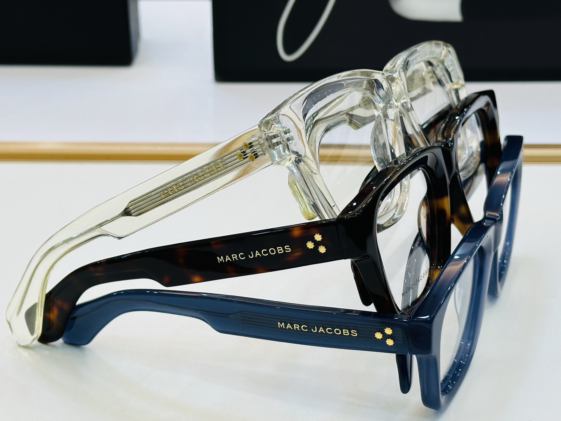 Marc jacobs 马杰家 MJ889 Size：54口20-145 采用今年流行的板材 Z完美设计