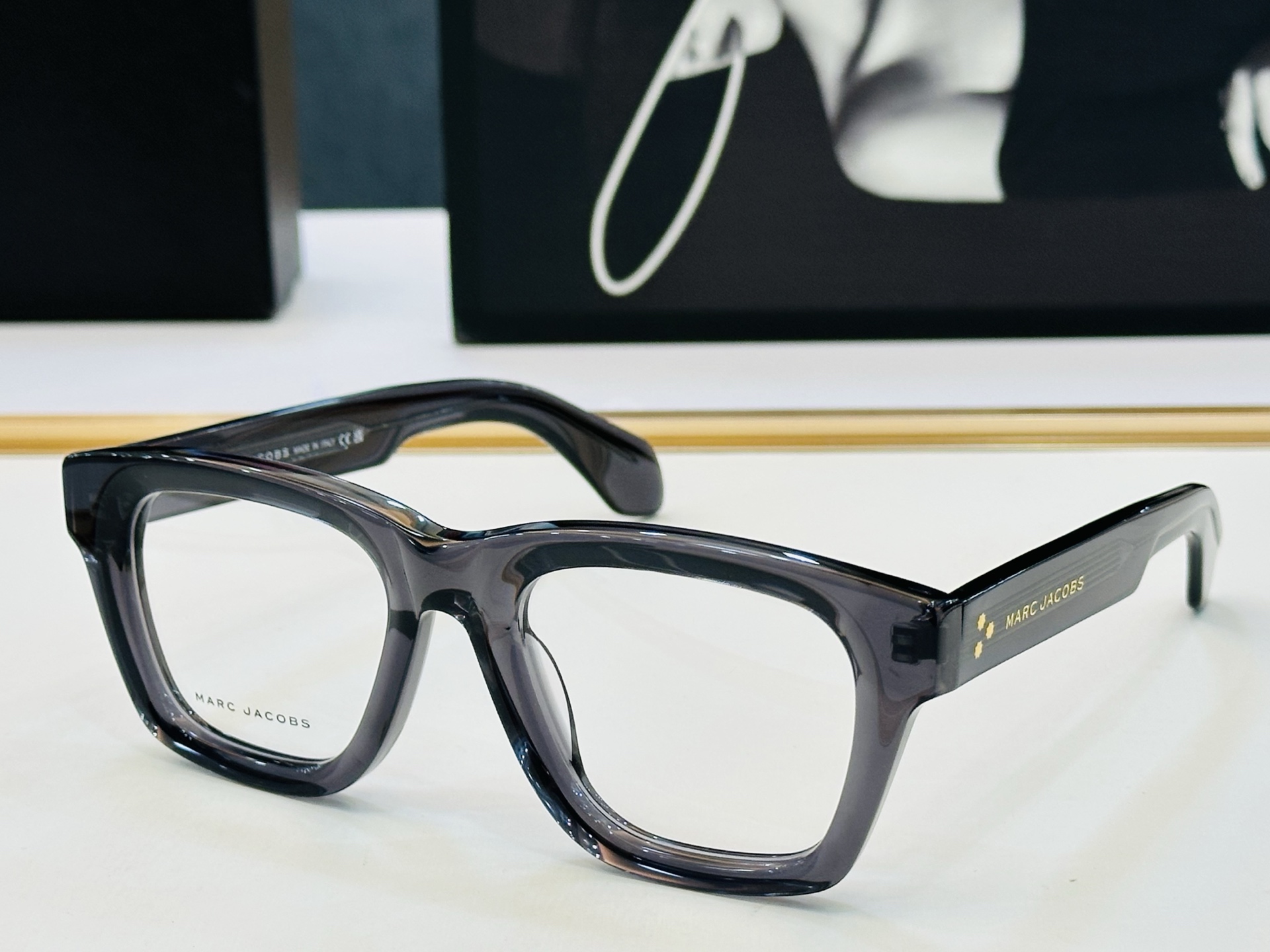 Marc jacobs 马杰家 MJ889 Size：54口20-145 采用今年流行的板材 Z完美设计