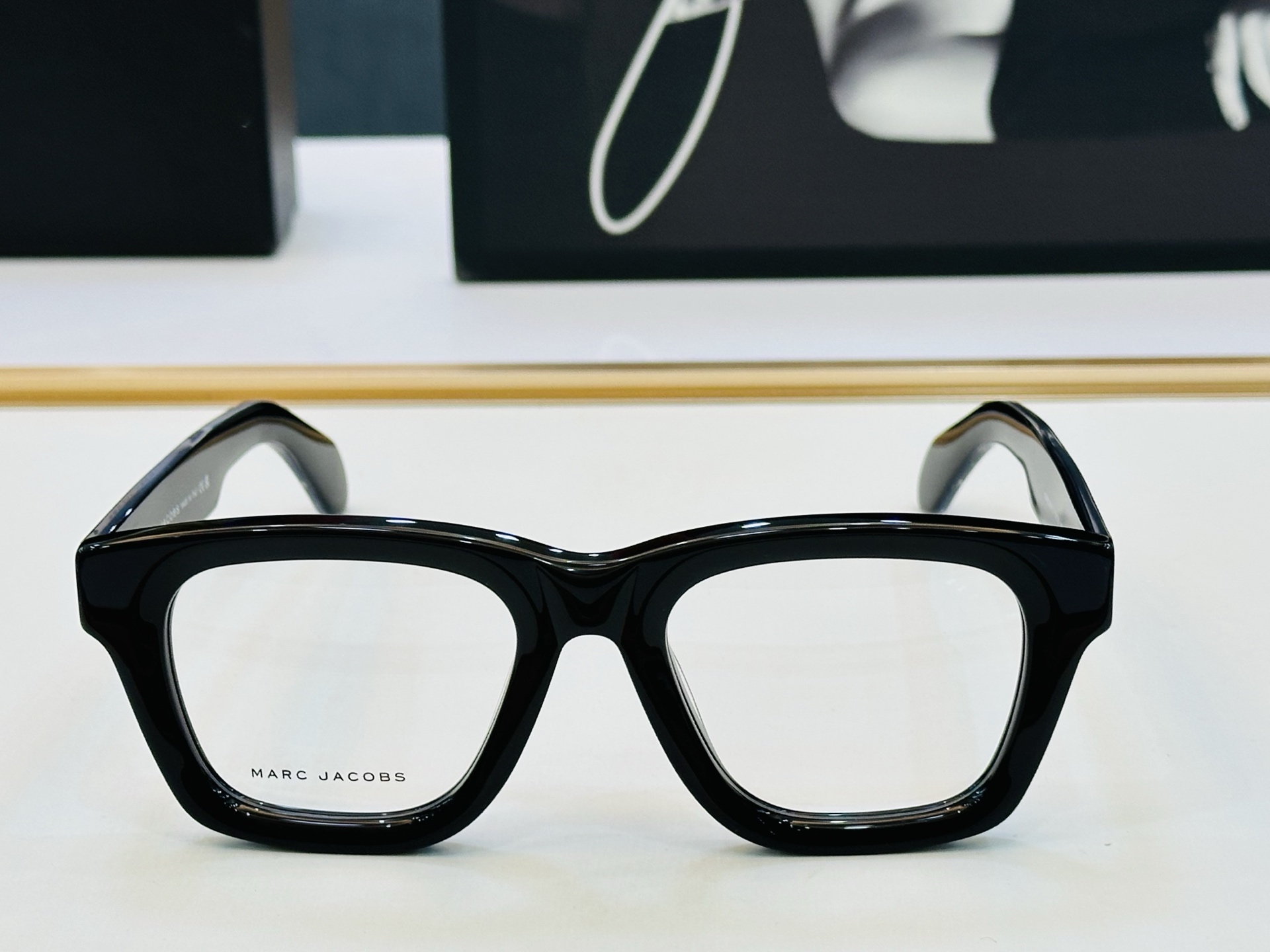 Marc jacobs 马杰家 MJ889 Size：54口20-145 采用今年流行的板材 Z完美设计