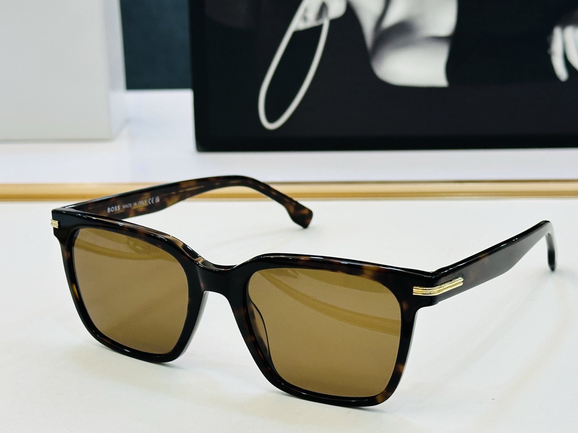 🆕 BOSS 1540/F/SK Size：54口20-145 🕶🕶💋💋👣👣 不挑脸 🍁经典不过时框型 