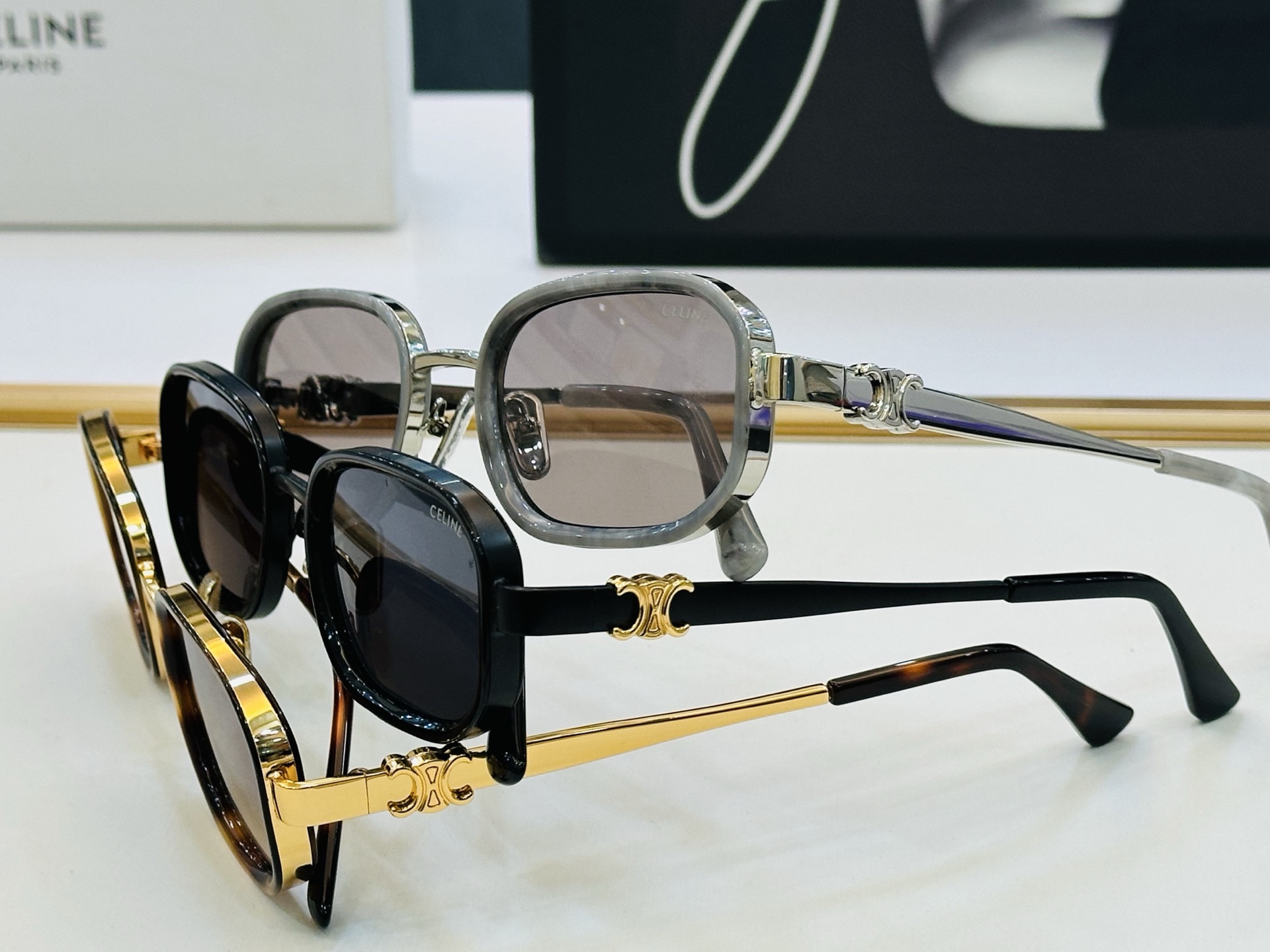 【CELINE】赛琳 CL42137 Size：53口22-143 一直热销的款式，欧美风 光泽度好 J