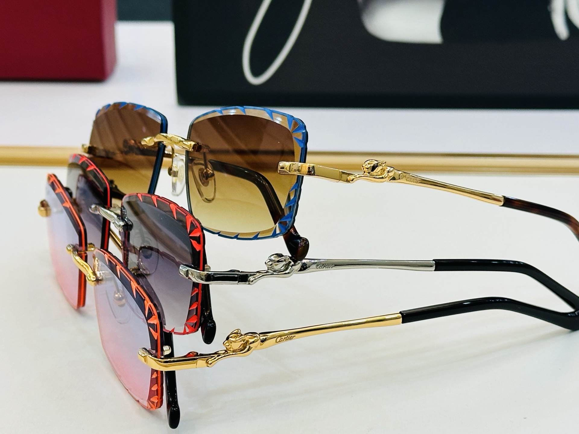 Cartie* 卡家 CT01843 太阳镜 Size：56口17-145 工艺精湛气质十足！X男女同款