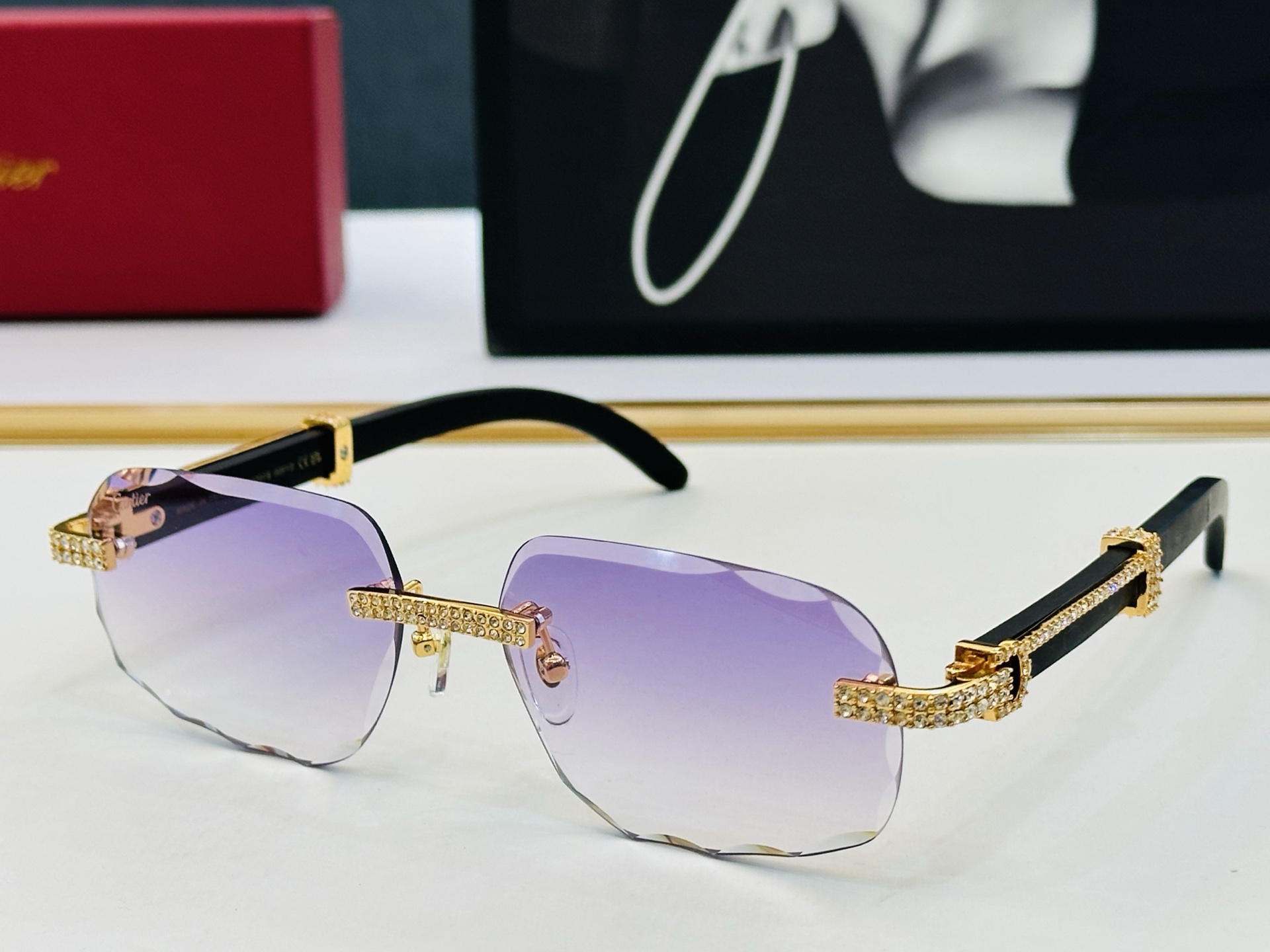 Cartie* 卡家 CT0707S 太阳镜 Size：59口17-145 工艺精湛气质十足！X男女同款